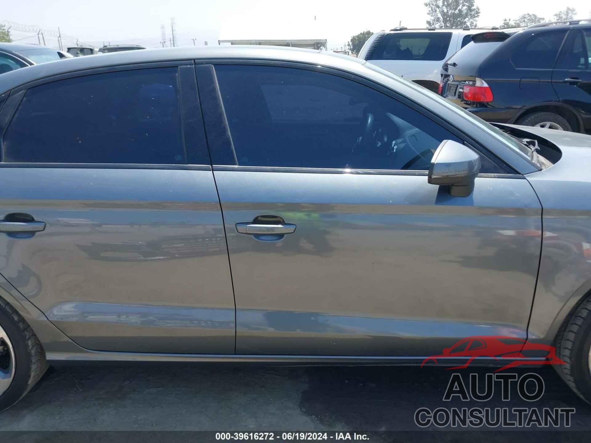 AUDI A3 2020 - WAUAUGFF7LA005527