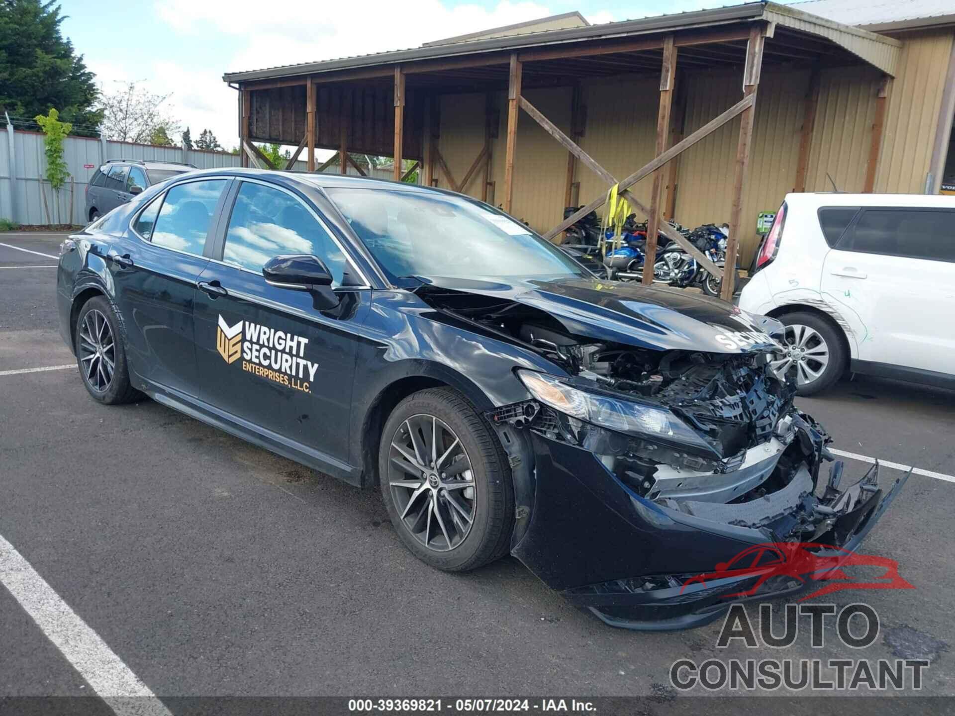 TOYOTA CAMRY 2023 - 4T1G11BK5PU076179