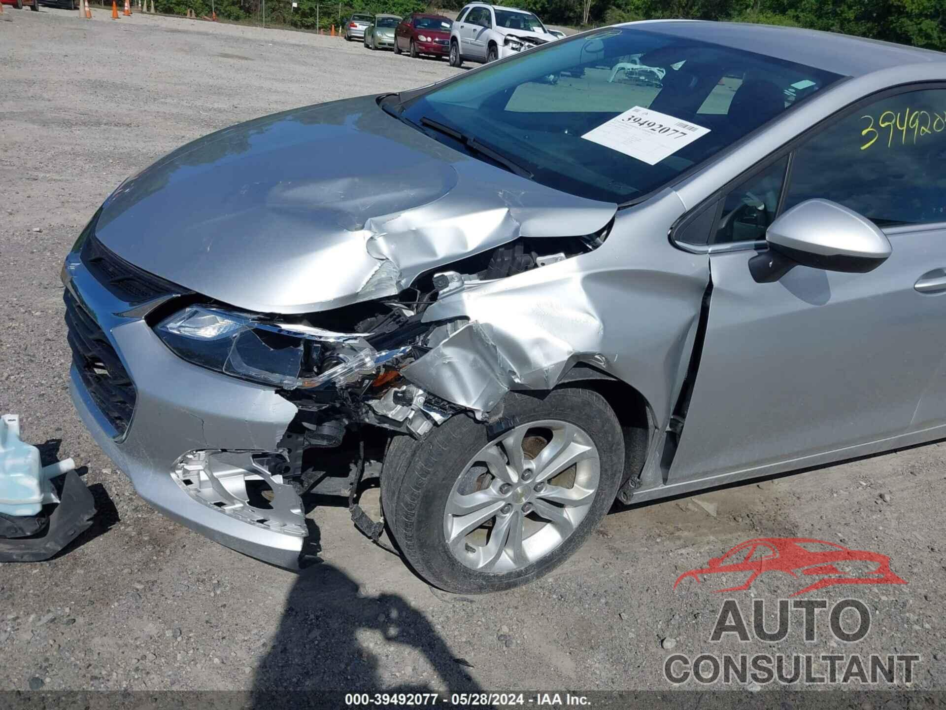 CHEVROLET CRUZE 2019 - 3G1BE6SM4KS570374