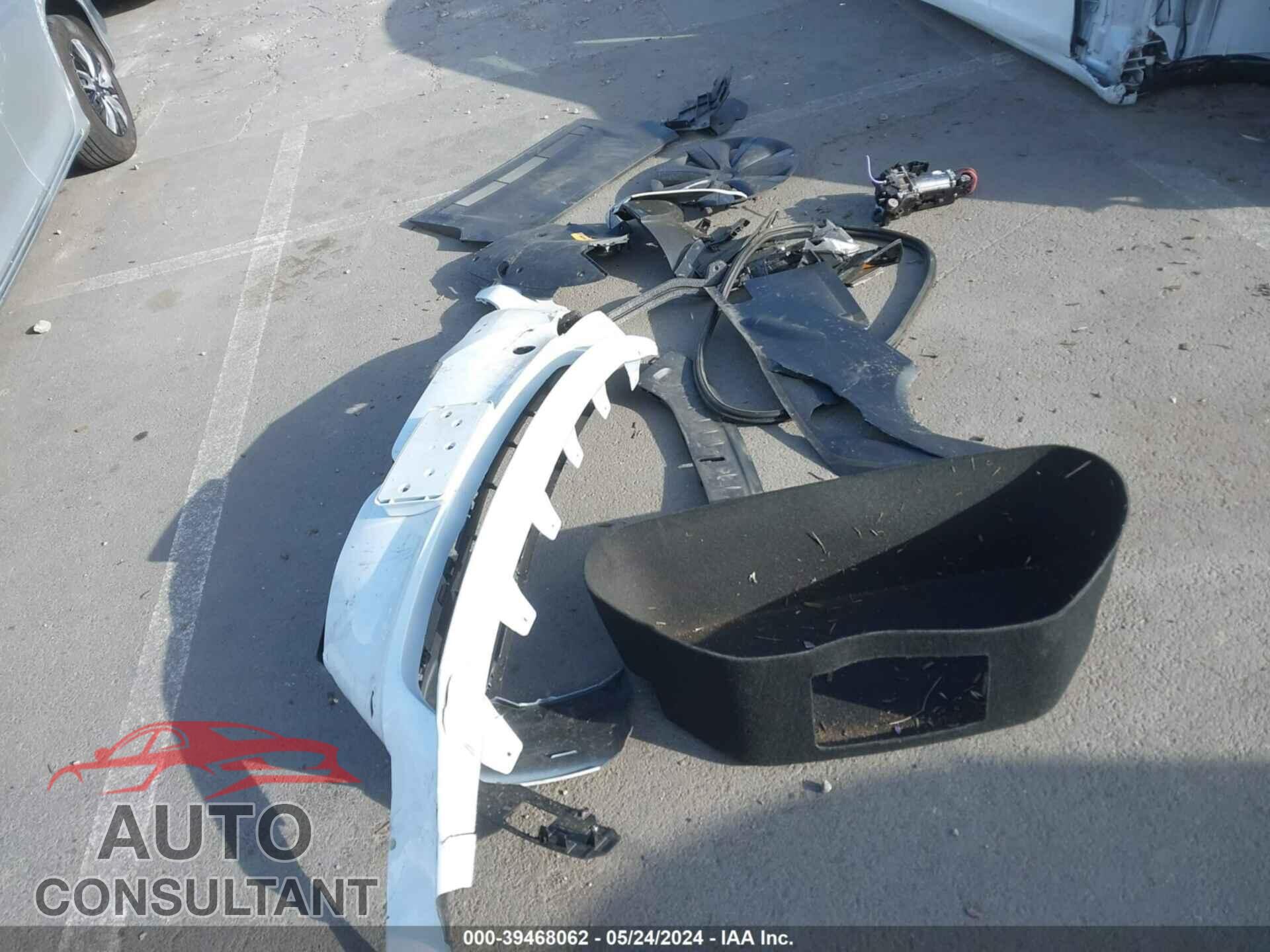 TESLA MODEL S 2024 - 5YJSA1E5XRF532449