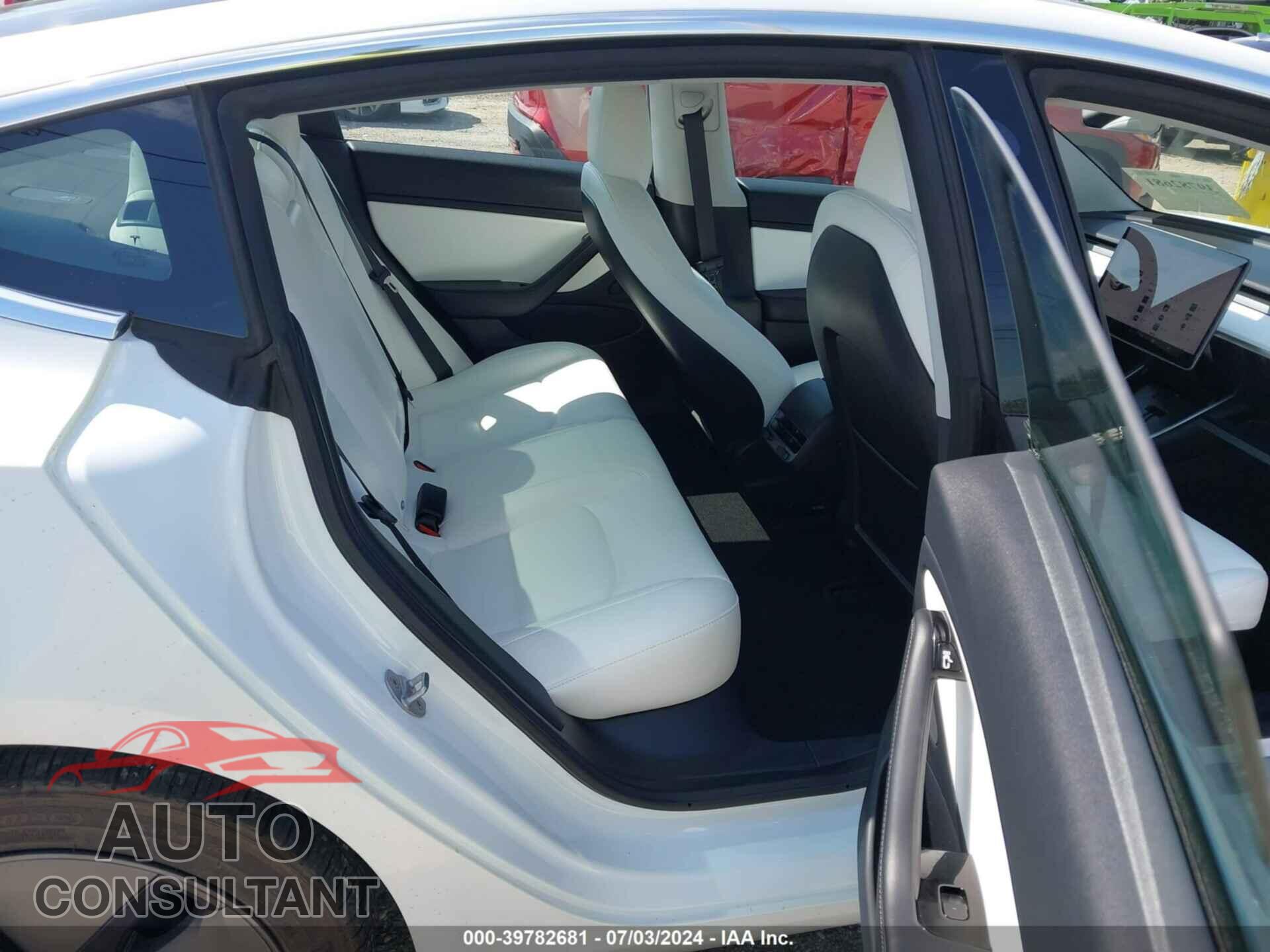 TESLA MODEL 3 2018 - 5YJ3E1EB4JF086334