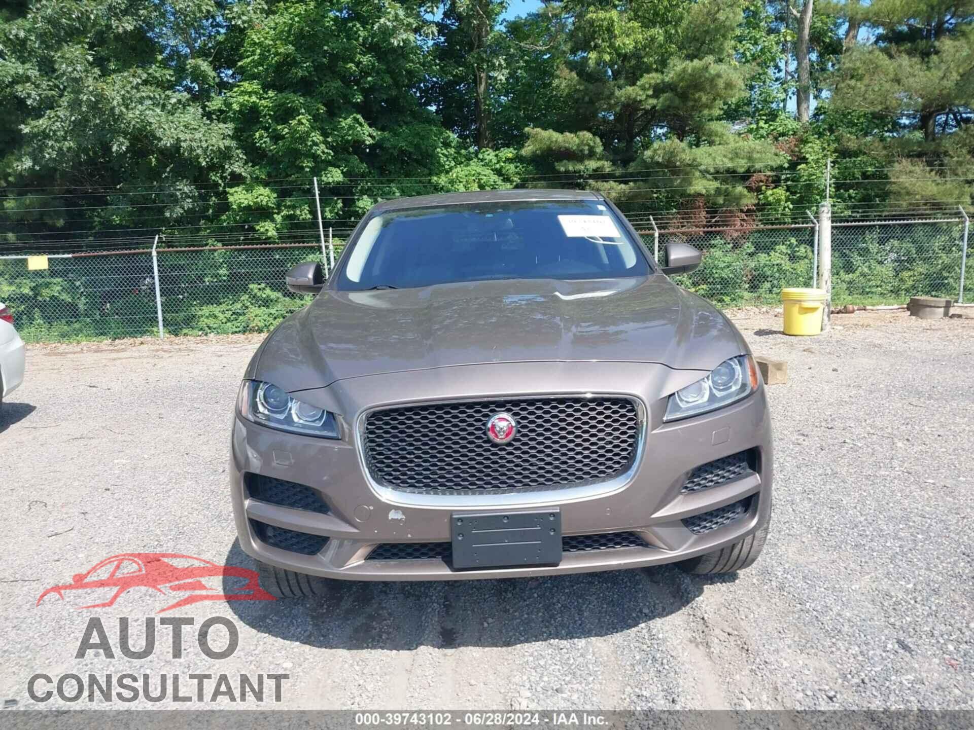 JAGUAR F-PACE 2017 - SADCJ2BV1HA082541