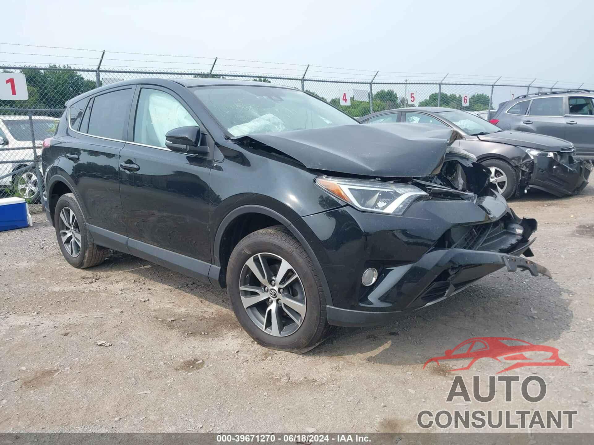 TOYOTA RAV4 2018 - 2T3RFREV1JW734383