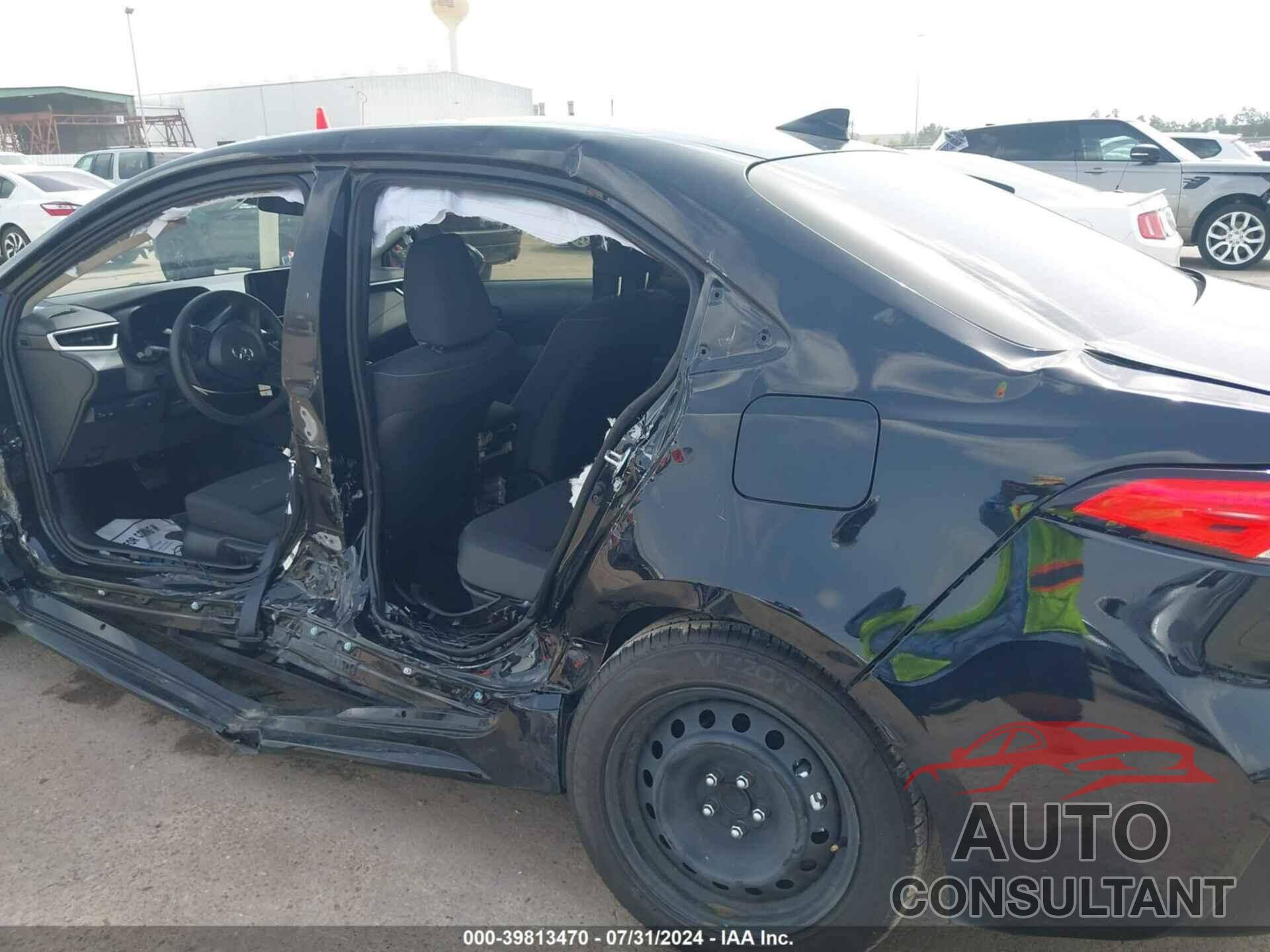 TOYOTA COROLLA 2024 - JTDBCMFE5R3033890