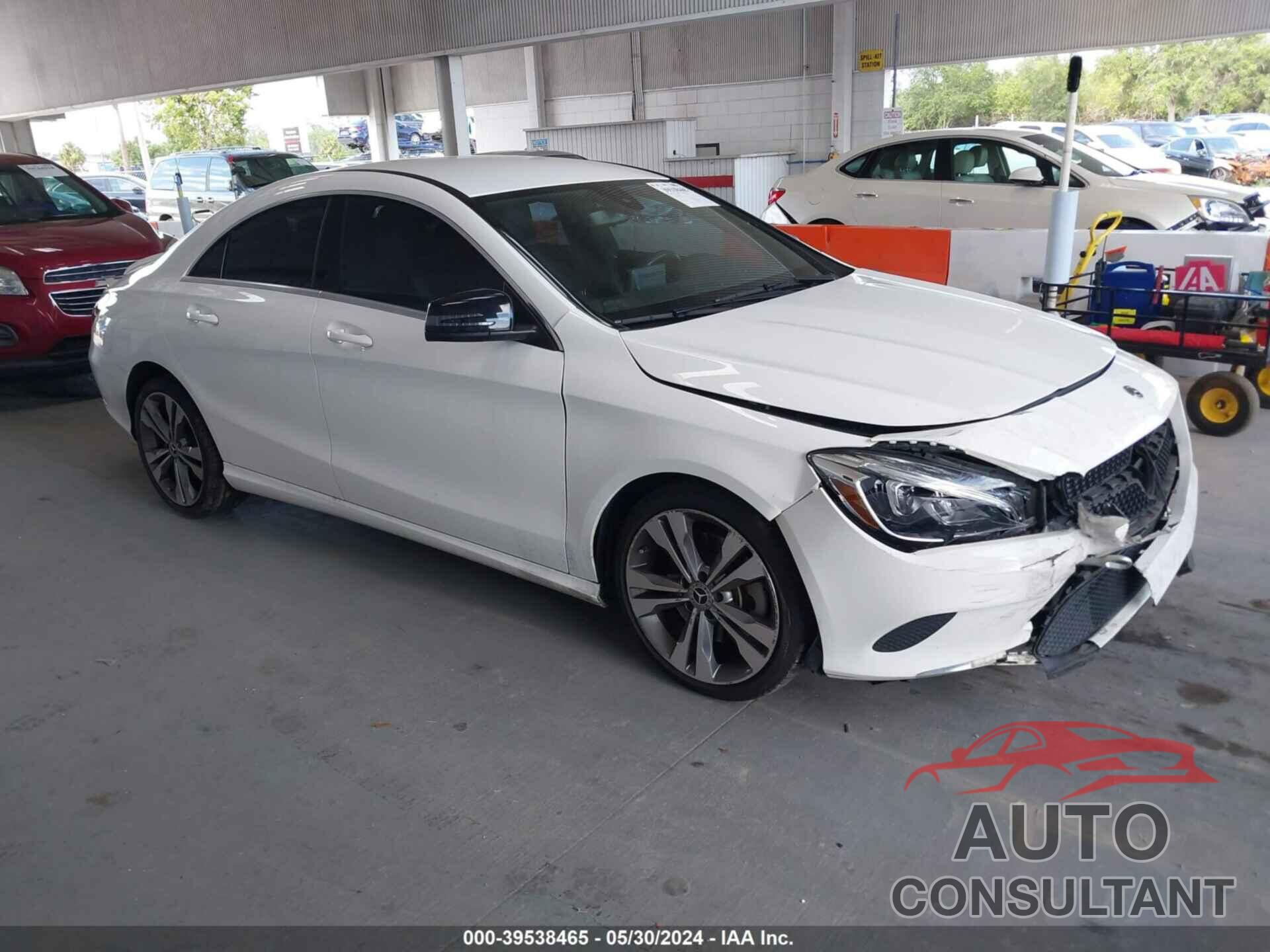 MERCEDES-BENZ CLA 250 2019 - WDDSJ4EB7KN776869