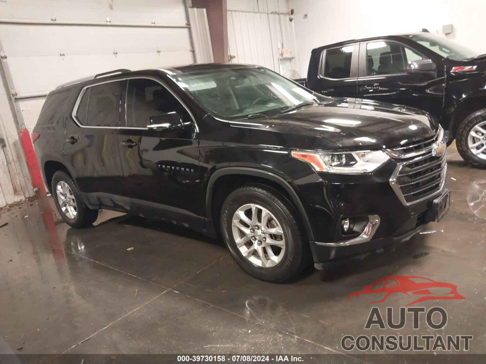 CHEVROLET TRAVERSE 2018 - 1GNEVGKW8JJ227893