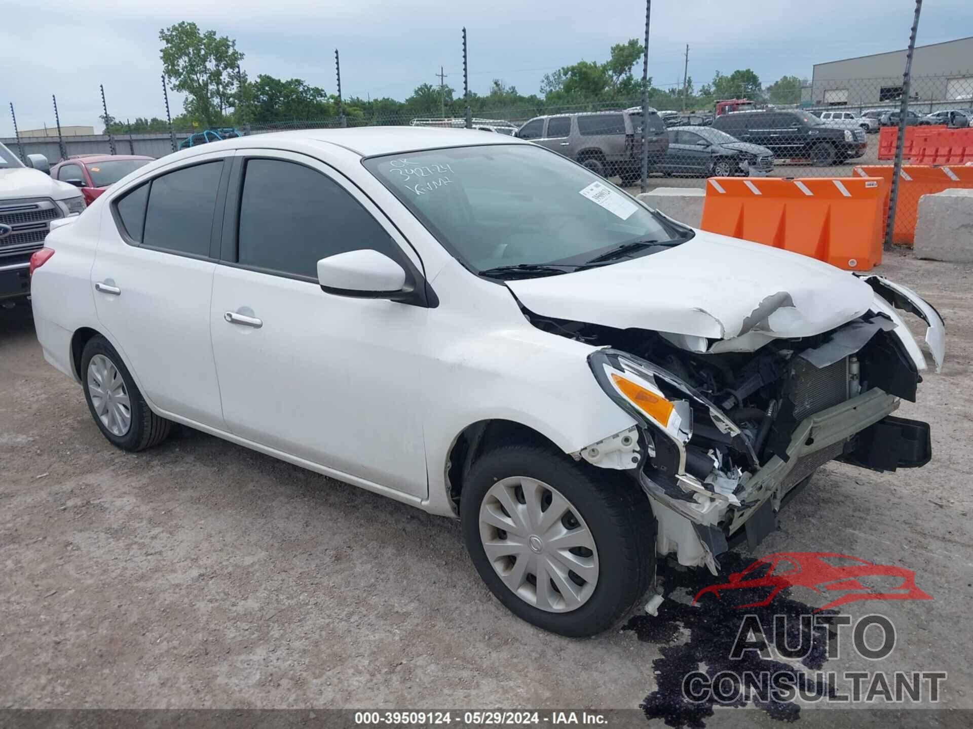 NISSAN VERSA 2019 - 3N1CN7AP2KL880243