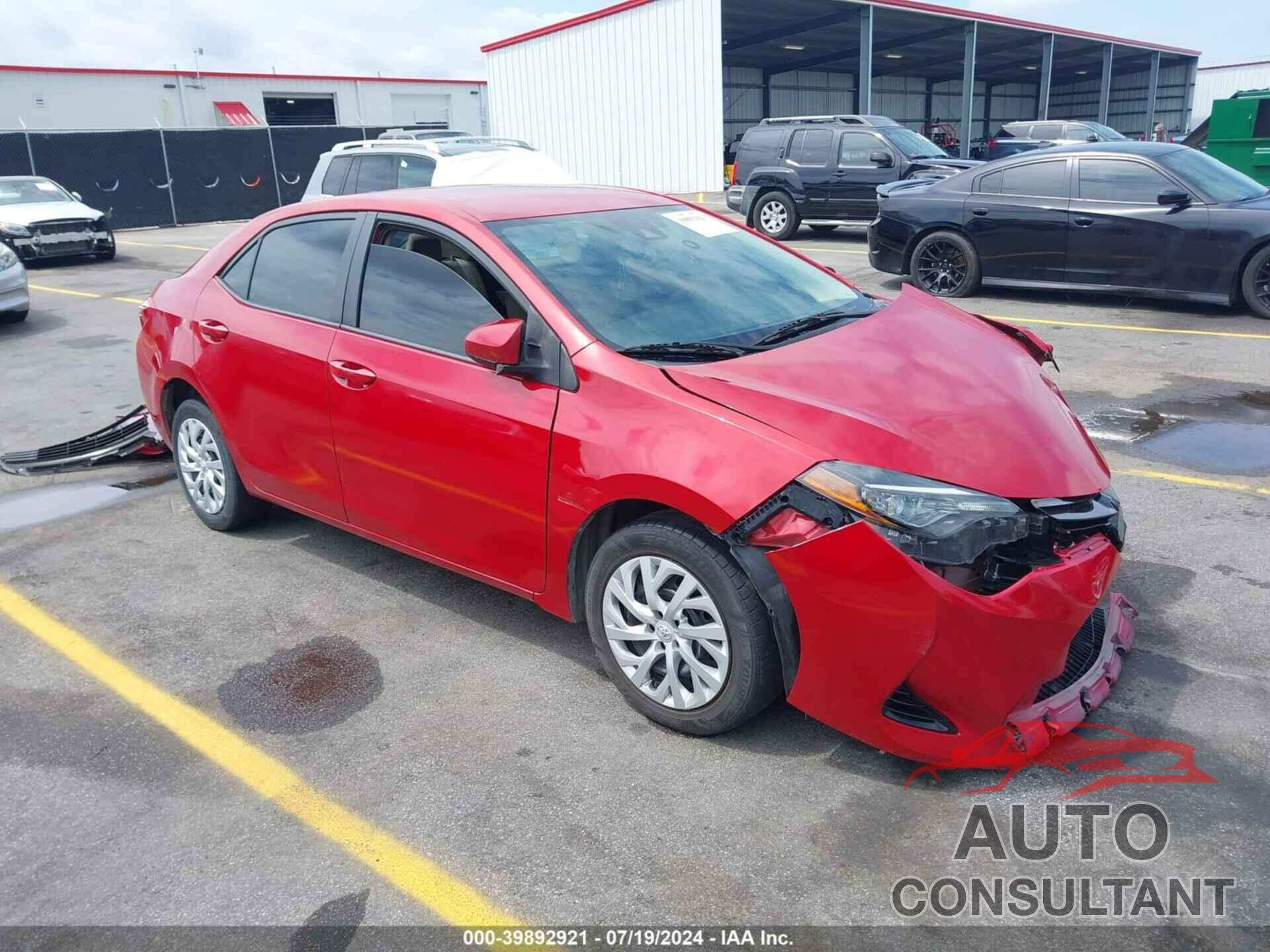 TOYOTA COROLLA 2018 - 5YFBURHE8JP849432