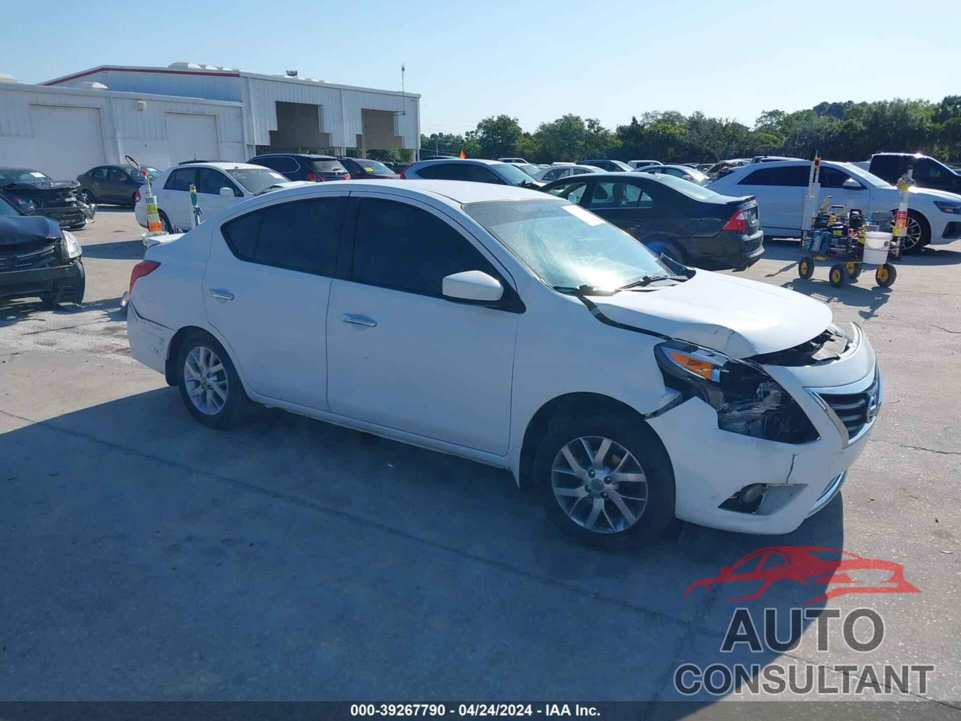 NISSAN VERSA 2017 - 3N1CN7AP8HL807368