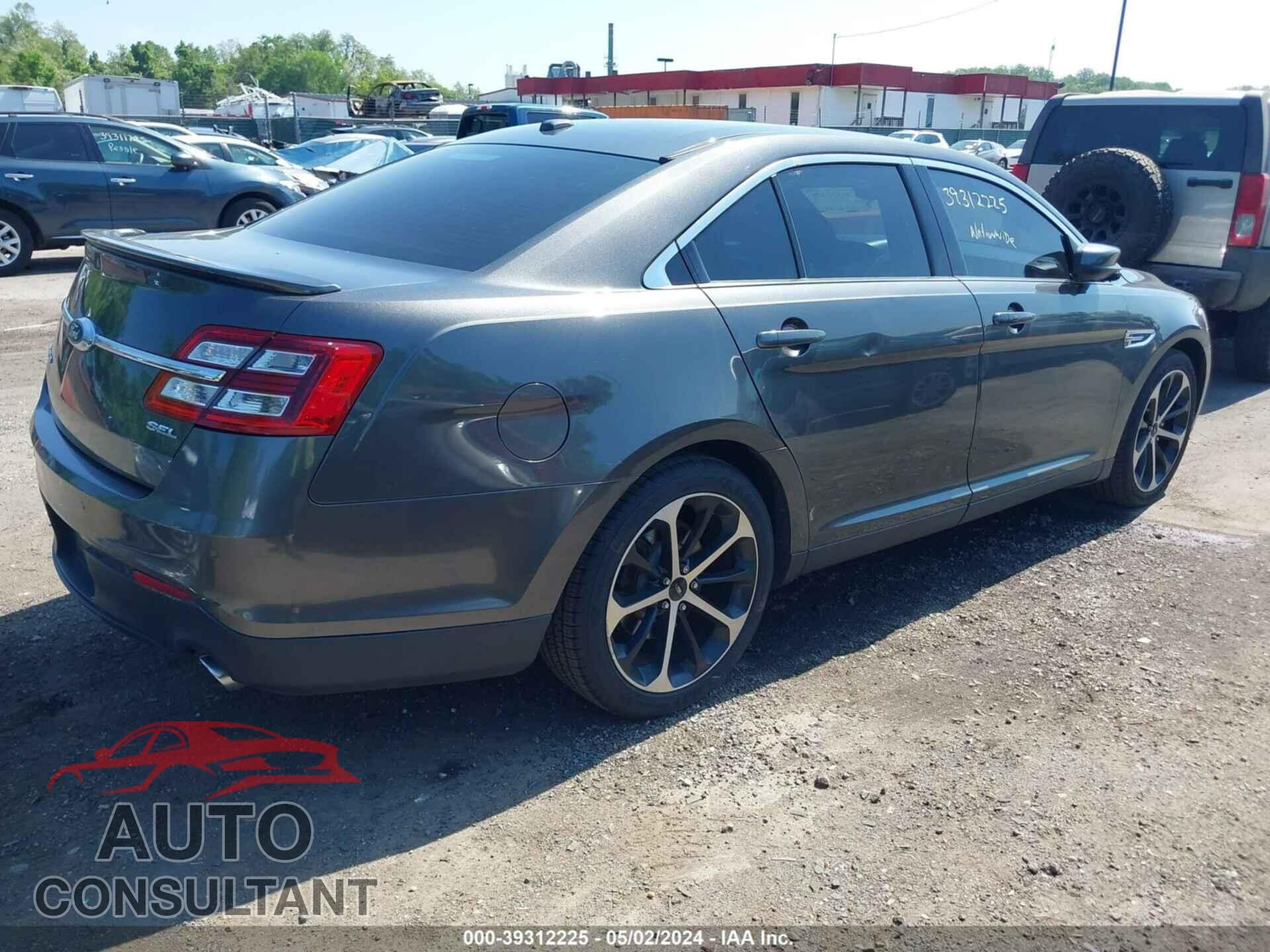 FORD TAURUS 2016 - 1FAHP2E83GG121640
