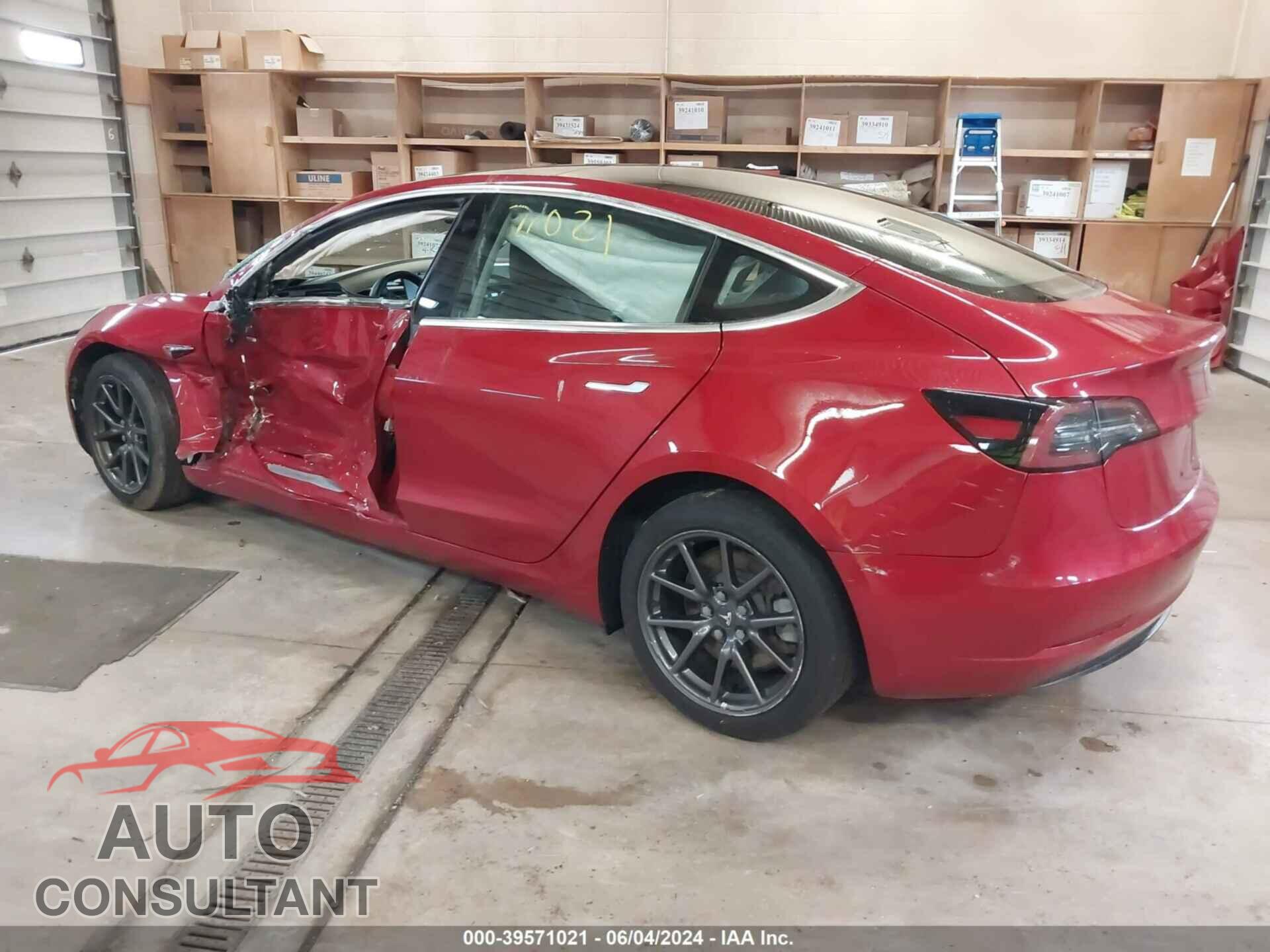 TESLA MODEL 3 2018 - 5YJ3E1EB5JF104856