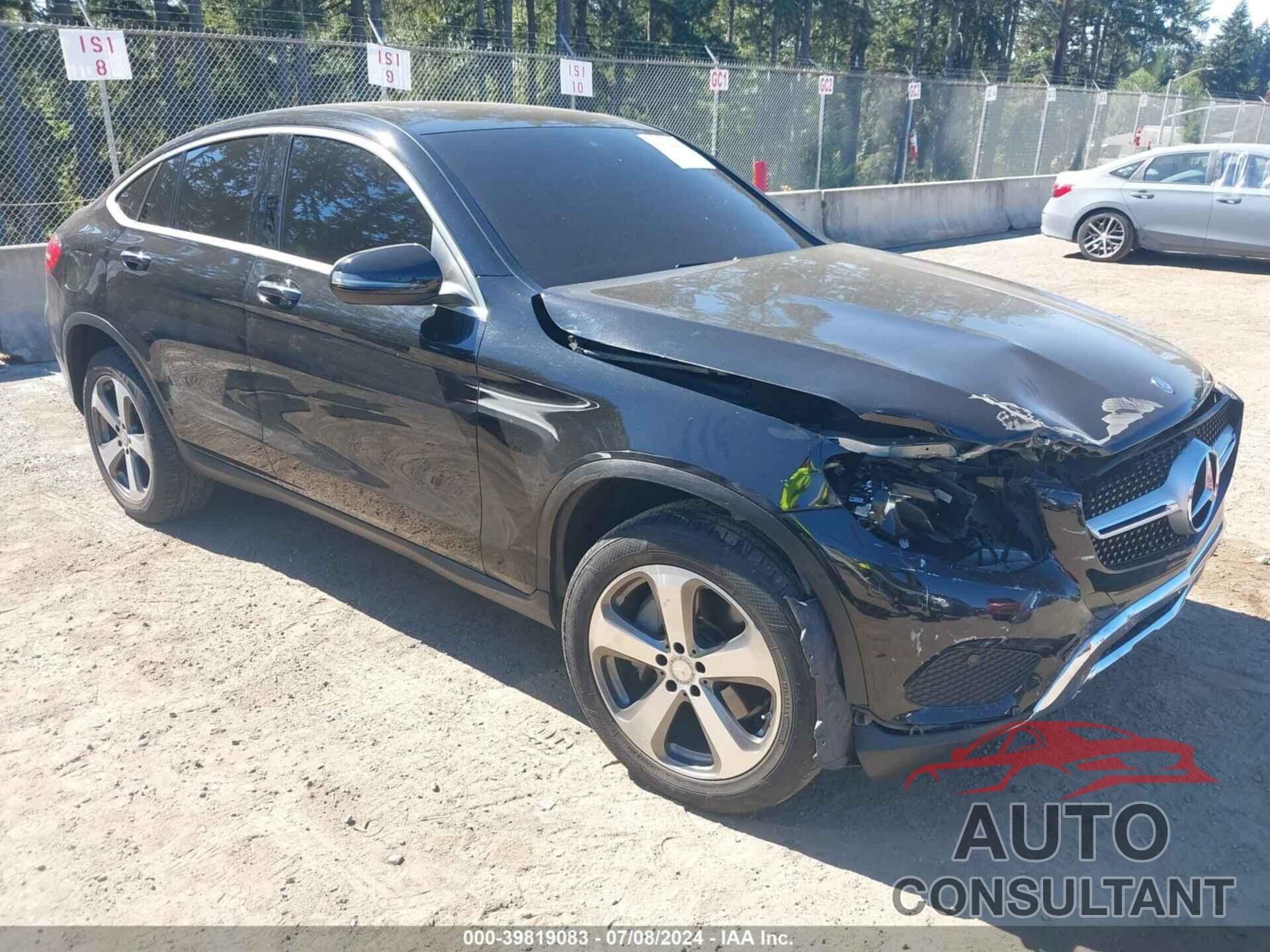 MERCEDES-BENZ GLC 300 COUPE 2017 - WDC0J4KB2HF190647