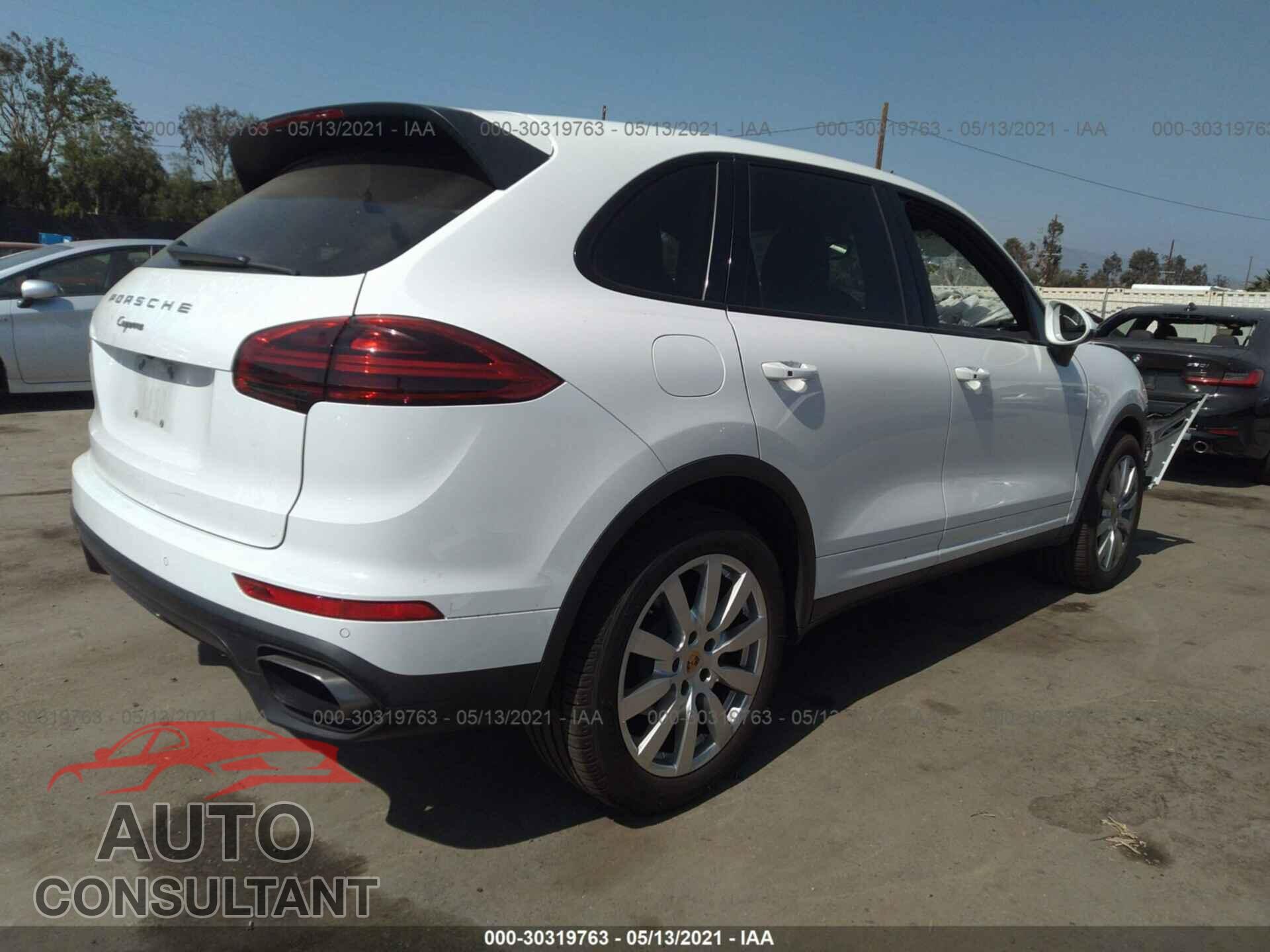 PORSCHE CAYENNE 2016 - WP1AA2A22GKA09793