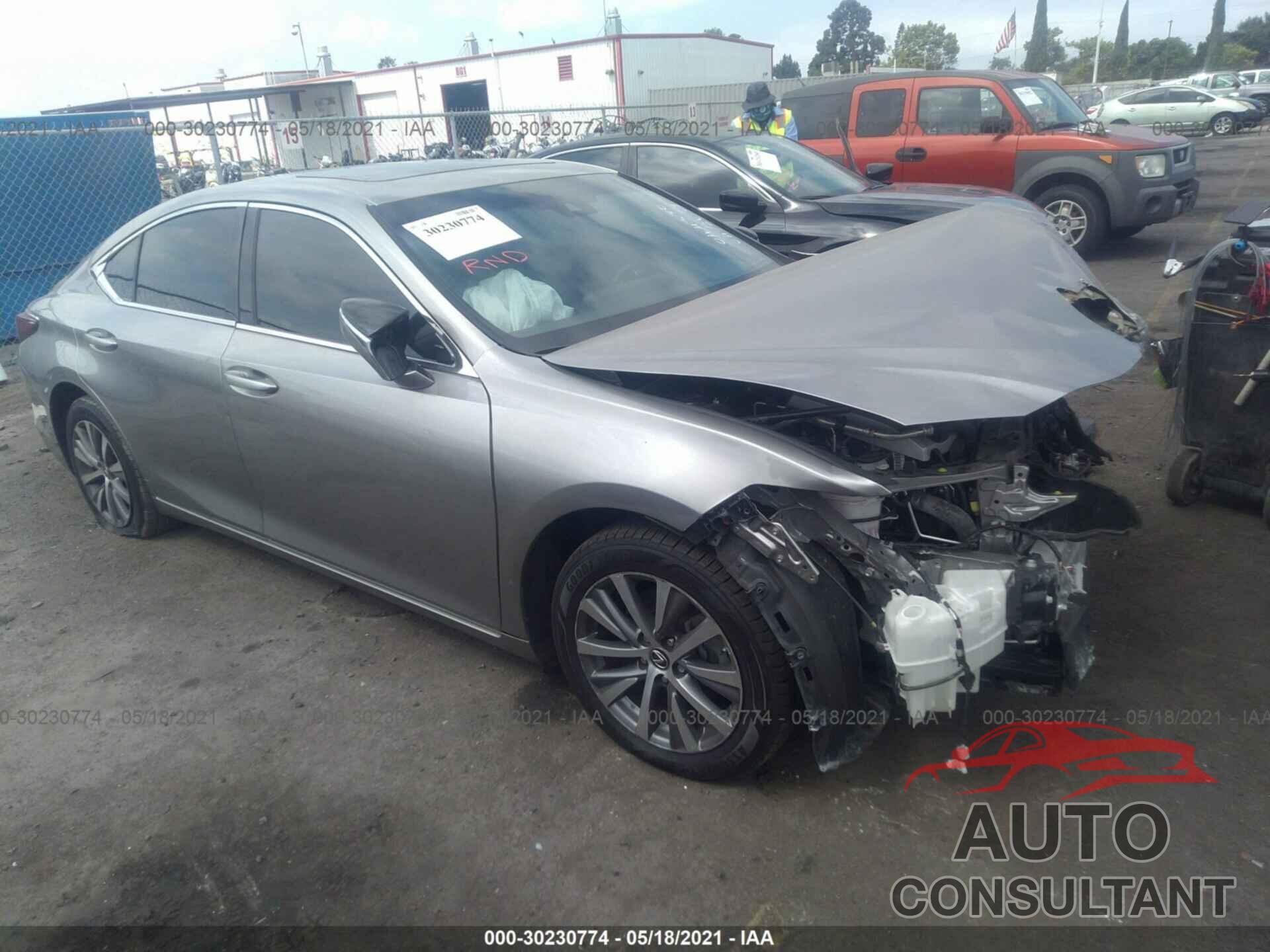 LEXUS ES 2019 - 58ABZ1B19KU044380