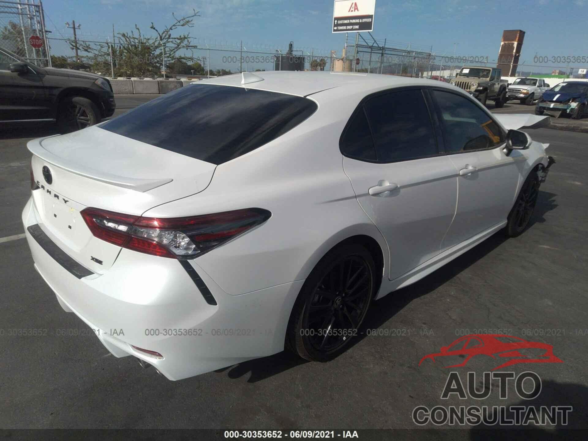 TOYOTA CAMRY 2021 - 4T1K61AK7MU421771