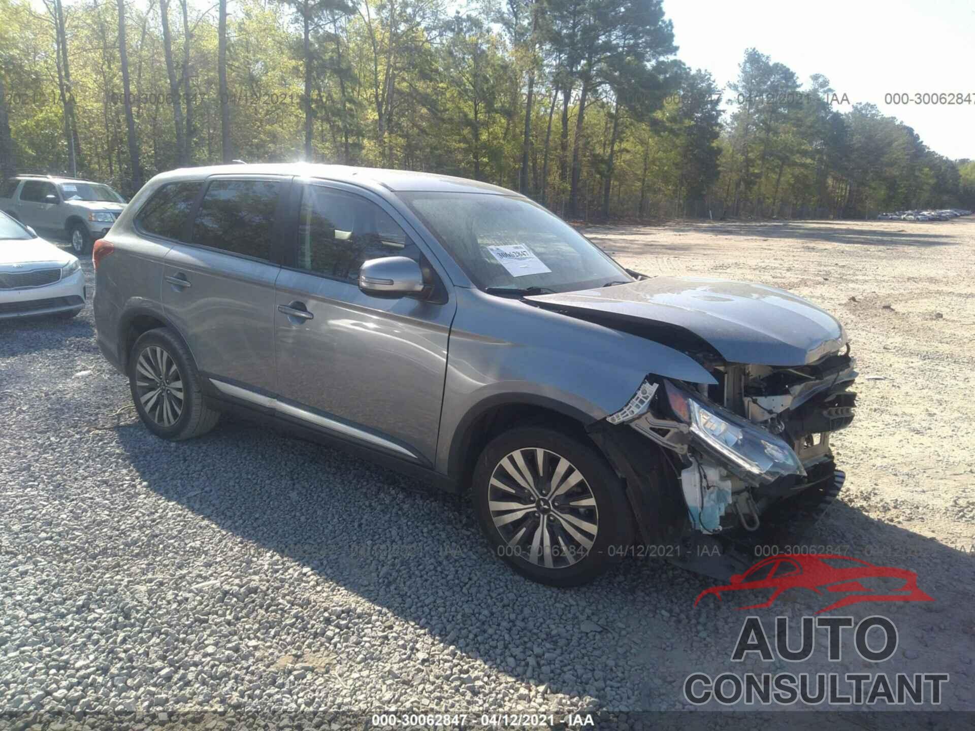 MITSUBISHI OUTLANDER 2019 - JA4AD3A35KZ044636