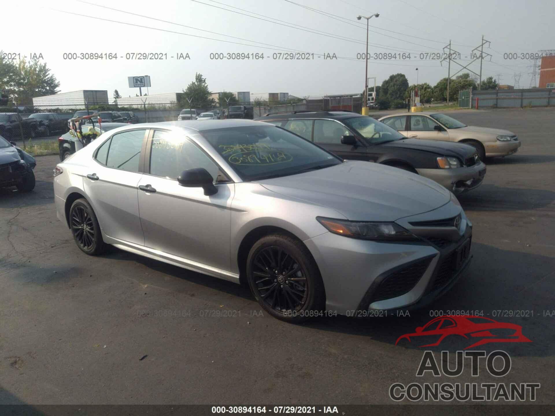 TOYOTA CAMRY 2021 - 4T1G11BK2MU024147