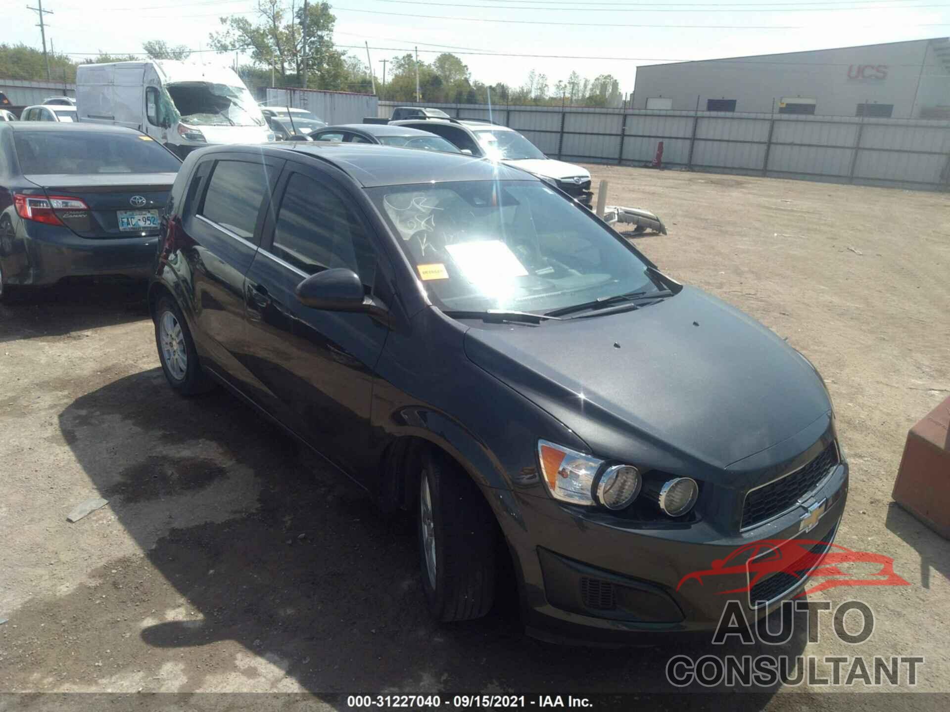 CHEVROLET SONIC 2016 - 1G1JC6SHXG4179645