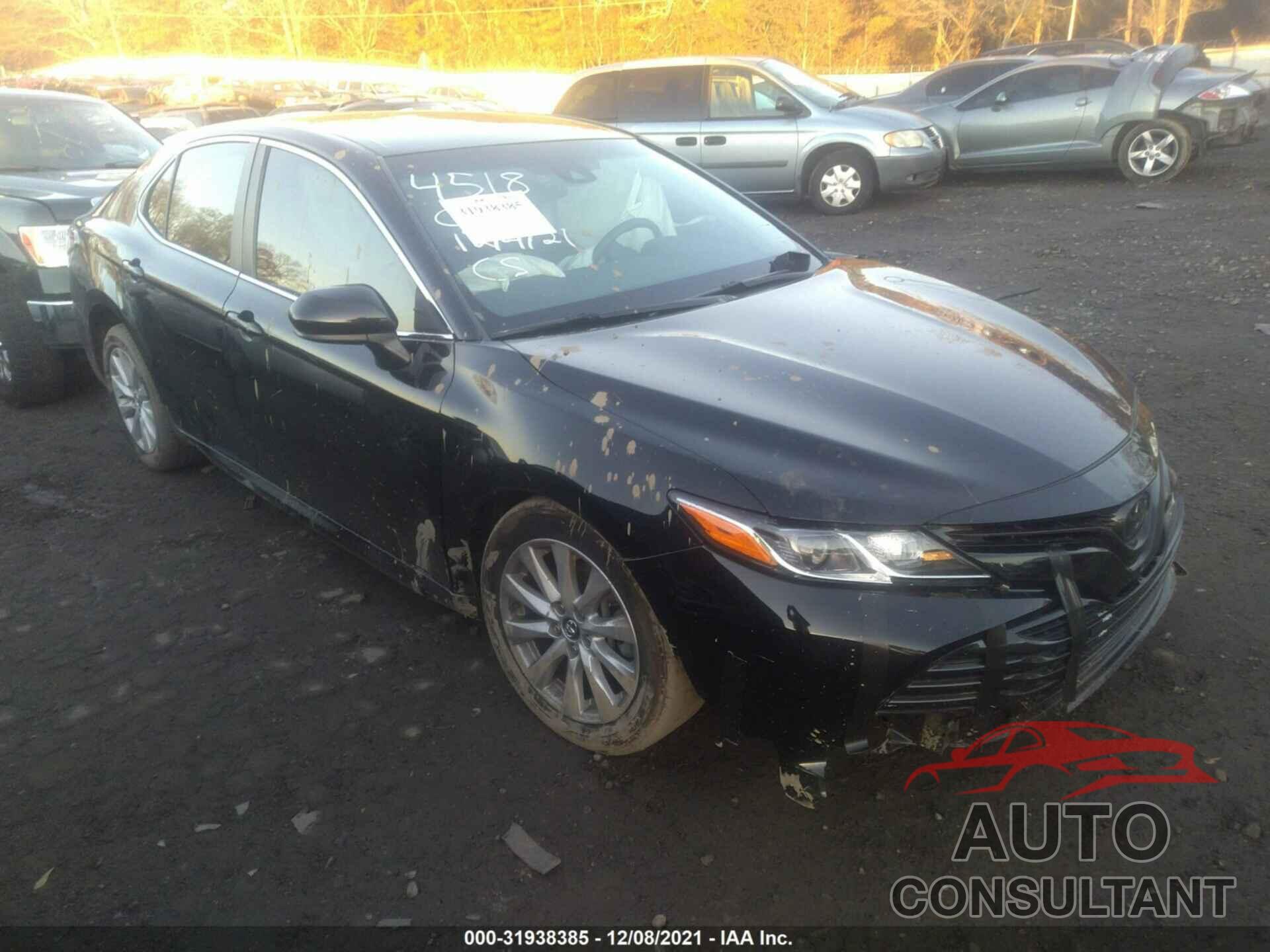 TOYOTA CAMRY 2018 - 4T1B11HK2JU624518