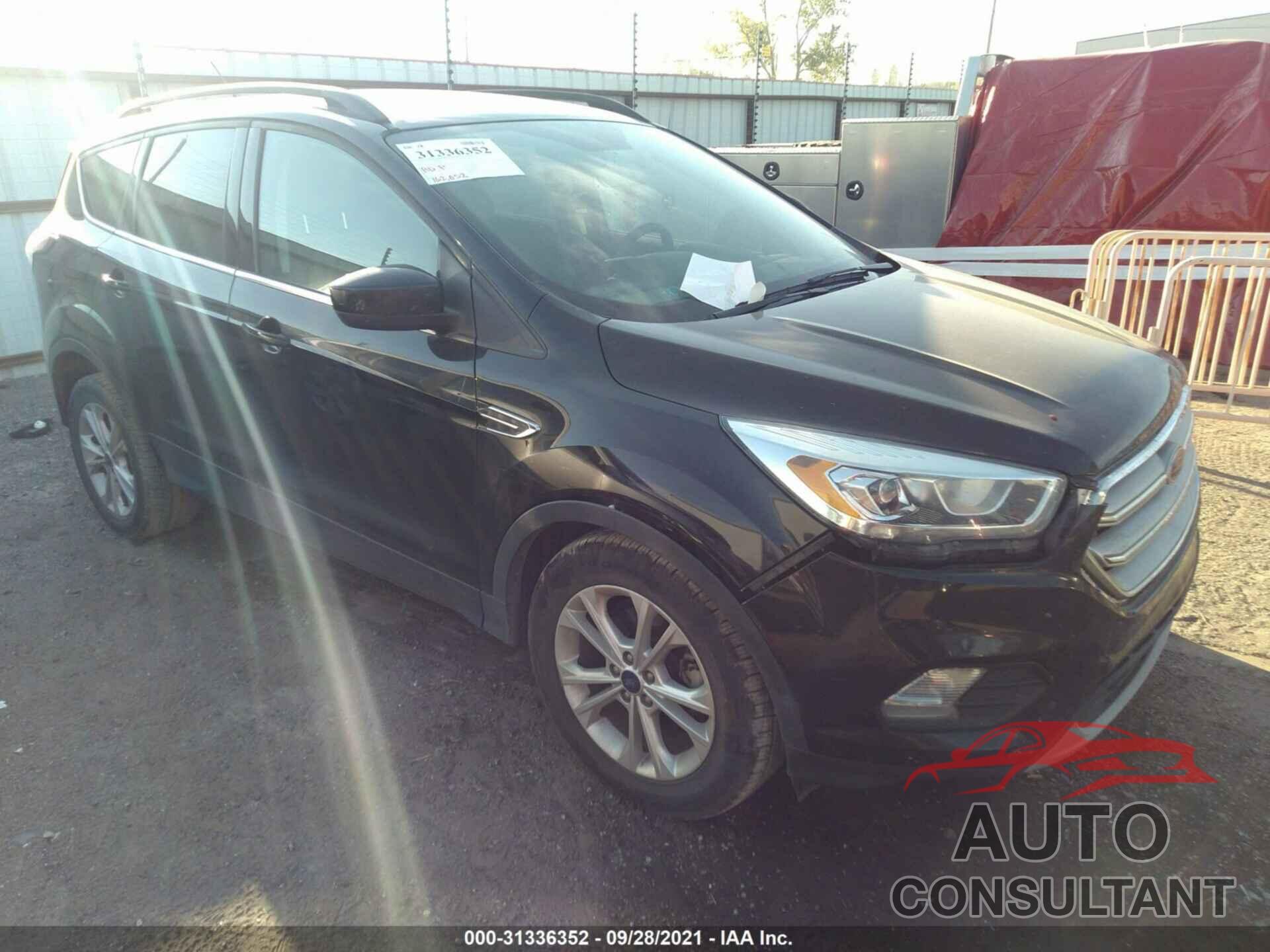 FORD ESCAPE 2017 - 1FMCU0GD1HUA45958