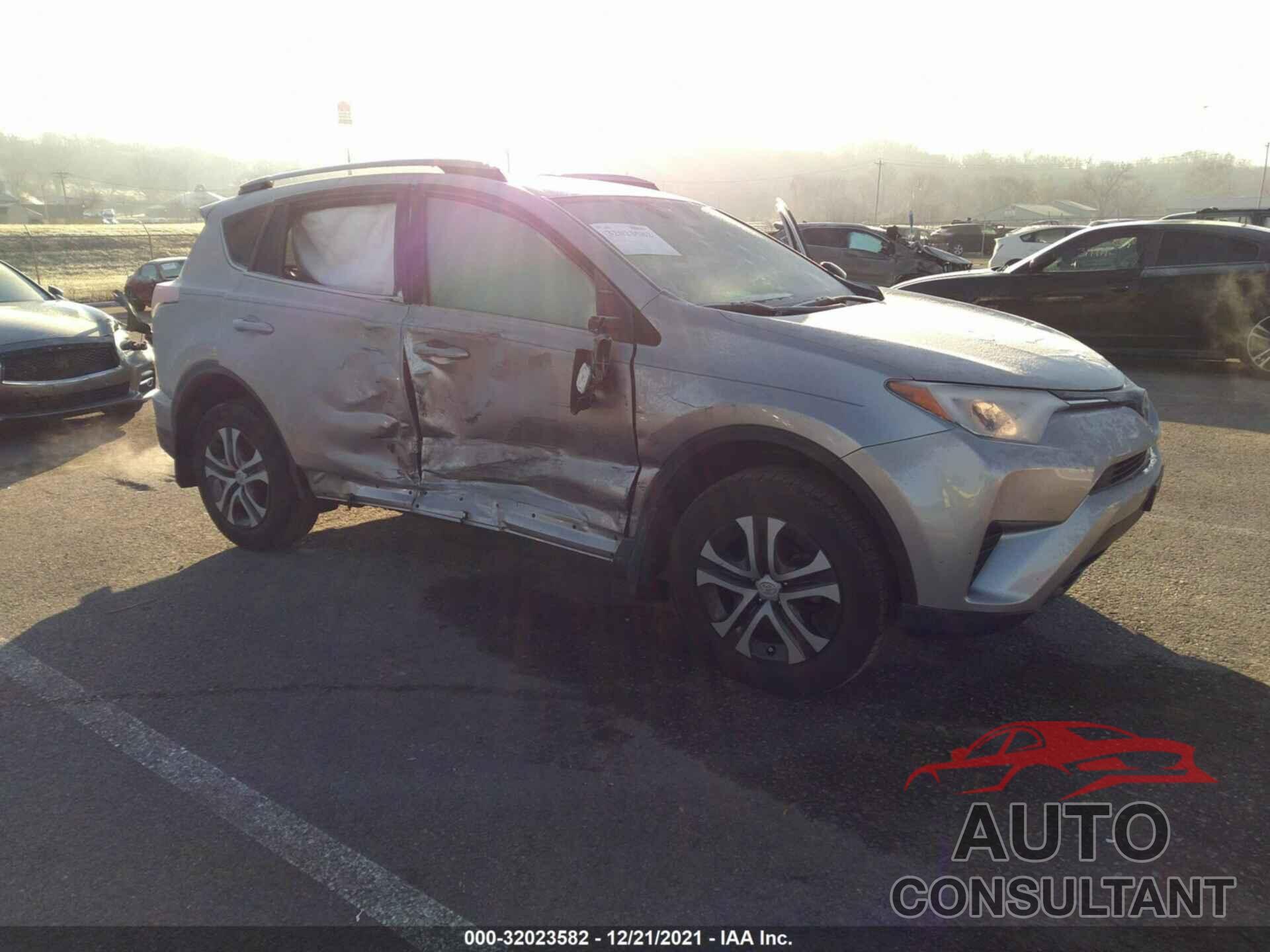 TOYOTA RAV4 2017 - 2T3BFREV7HW634364