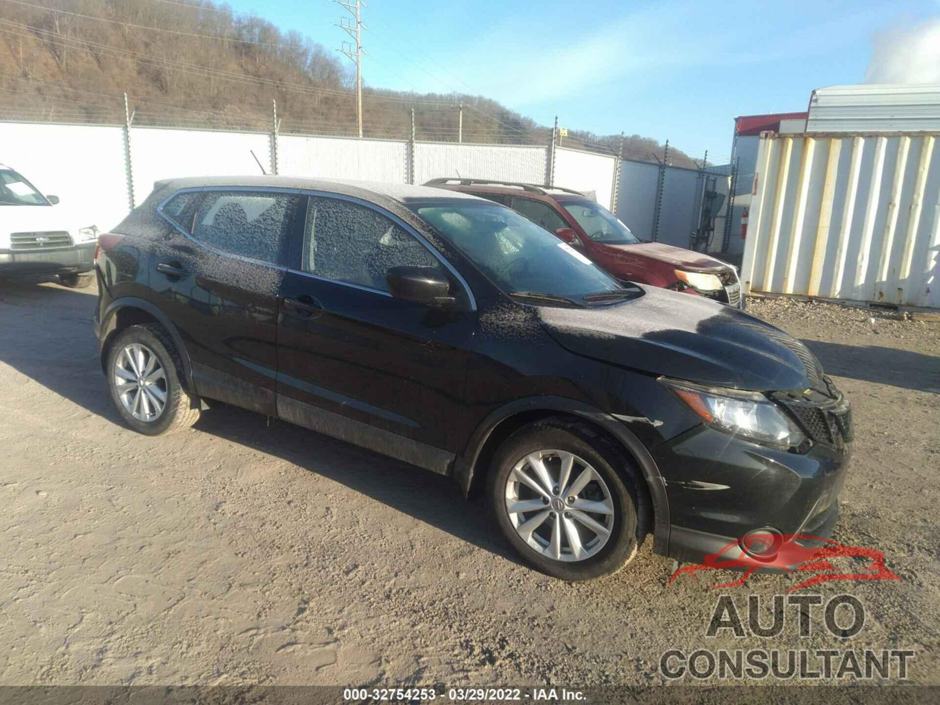 NISSAN ROGUE SPORT 2018 - JN1BJ1CR6JW281826