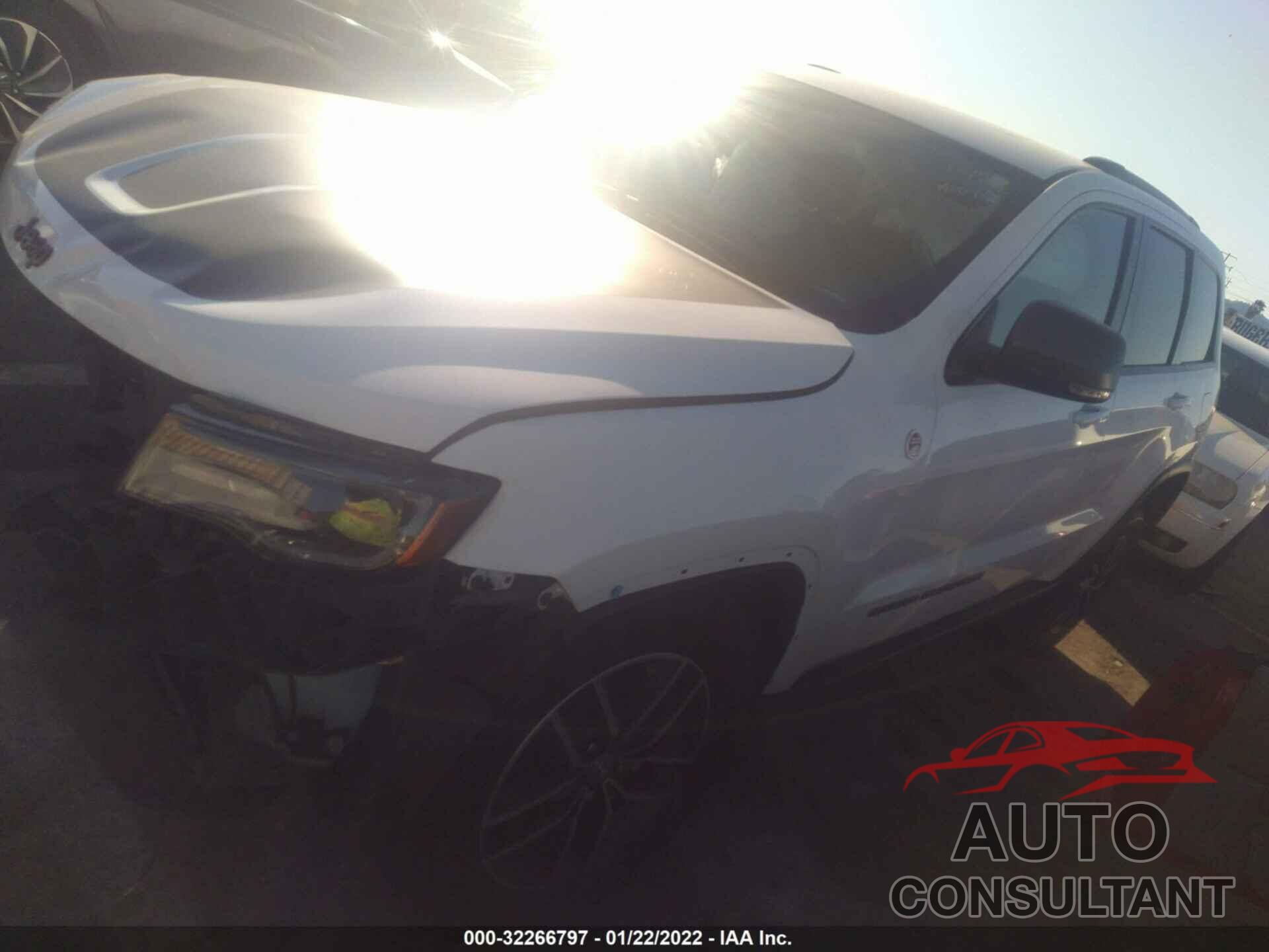 JEEP GRAND CHEROKEE 2018 - 1C4RJFLG4JC319952