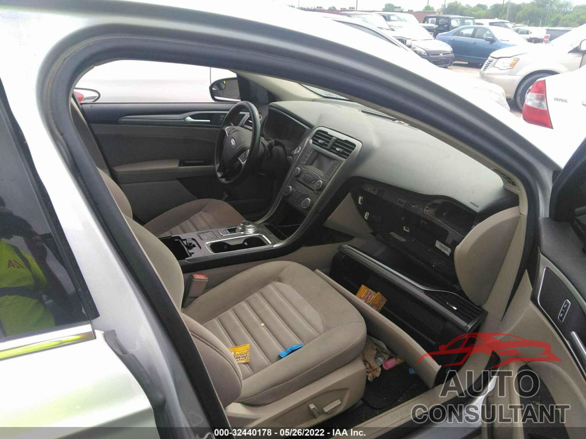 FORD FUSION 2017 - 3FA6P0H79HR185402