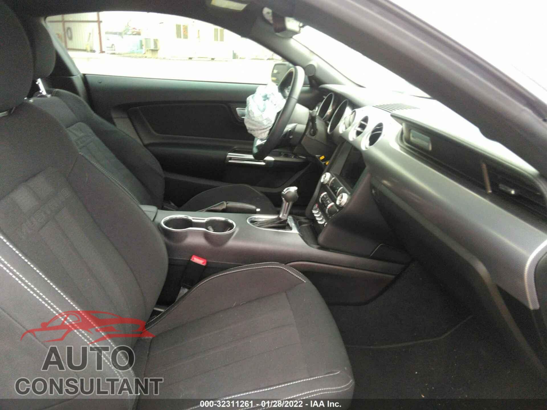 FORD MUSTANG 2019 - 1FA6P8TH1K5166545