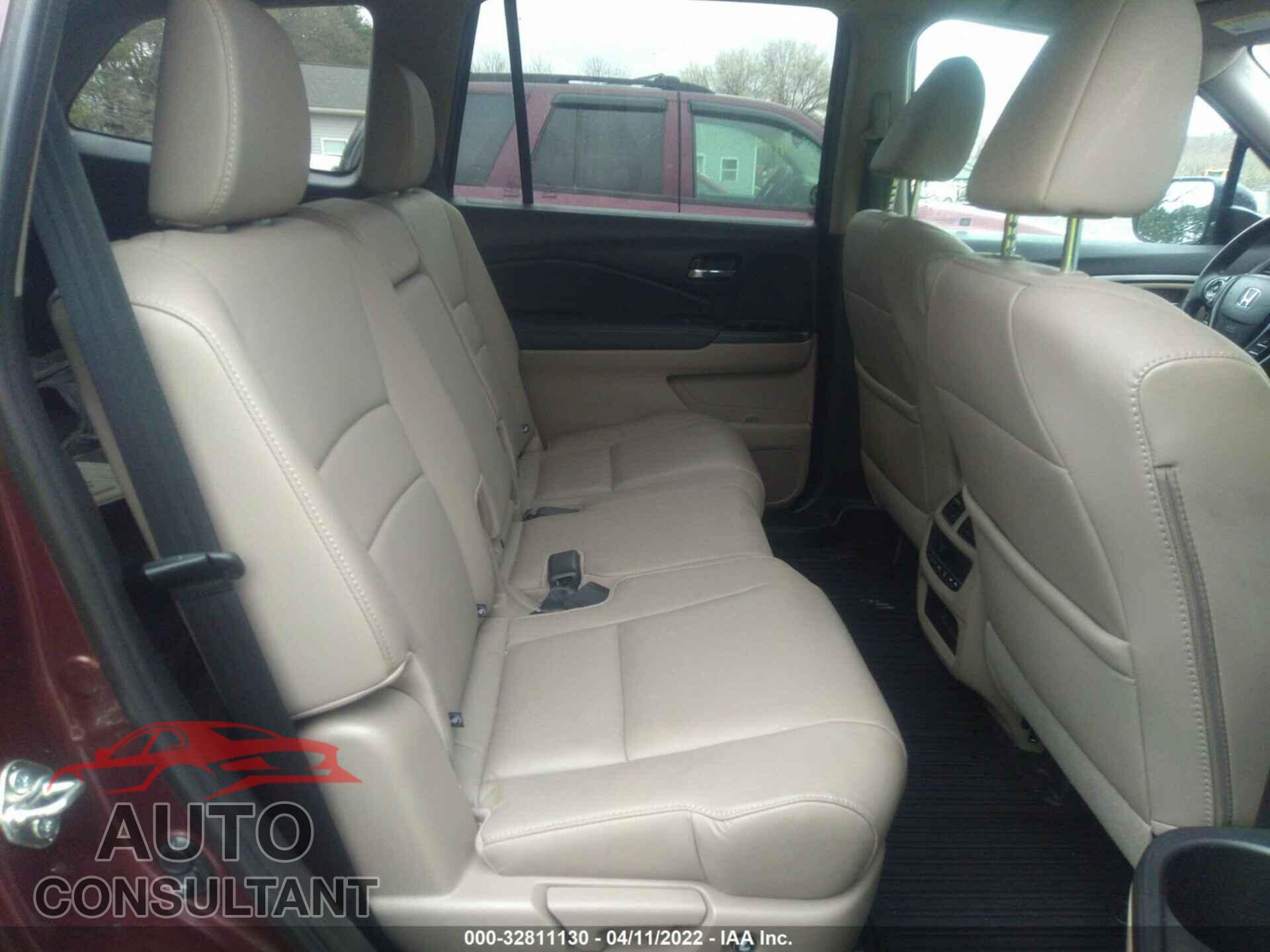 HONDA PILOT 2017 - 5FNYF6H52HB071749