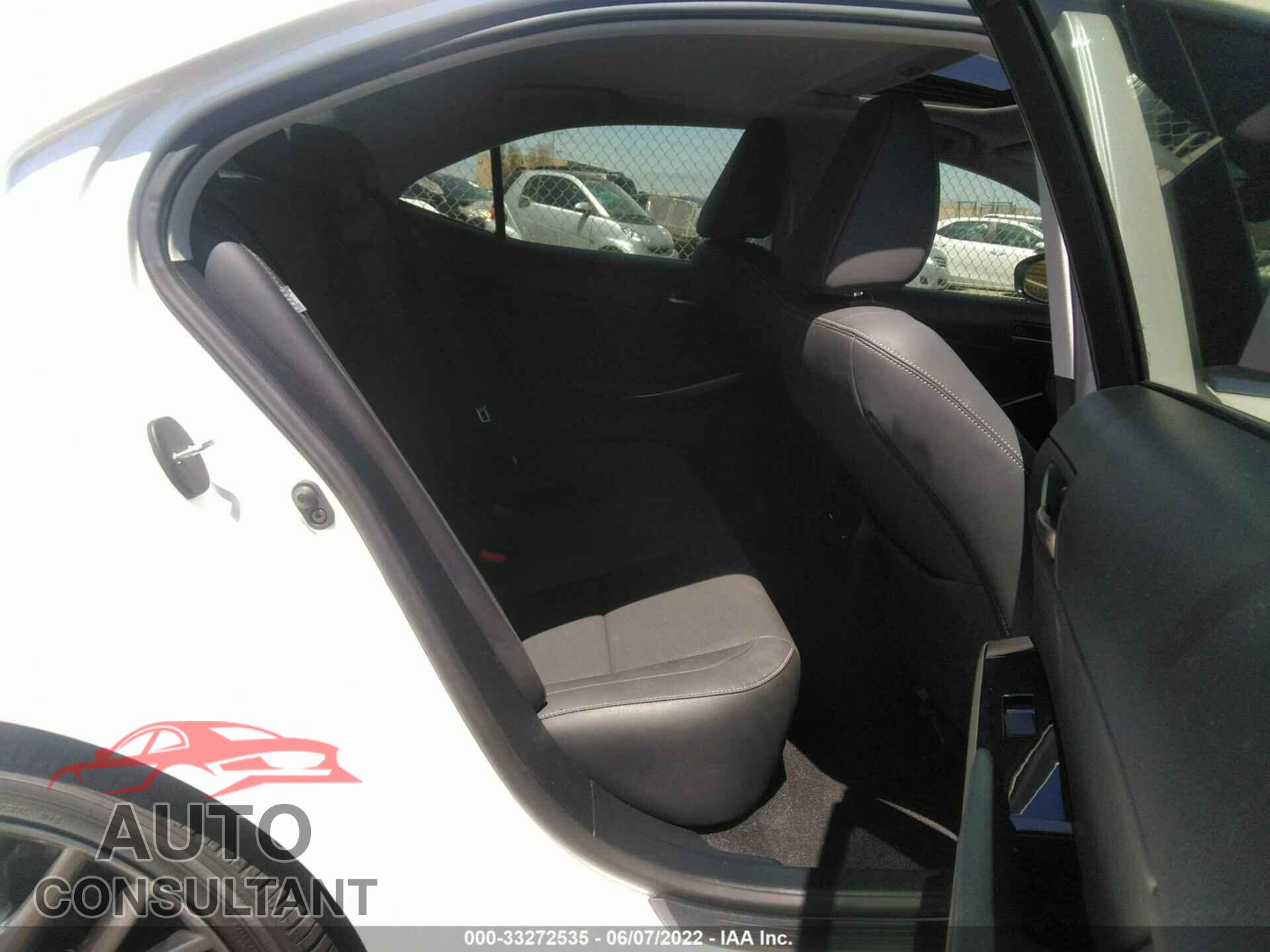 LEXUS IS 2019 - JTHBA1D22K5095723