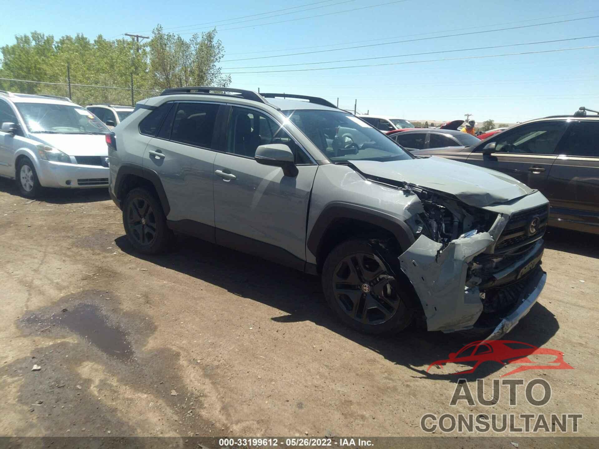 TOYOTA RAV4 2022 - 2T3J1RFV9NW255760