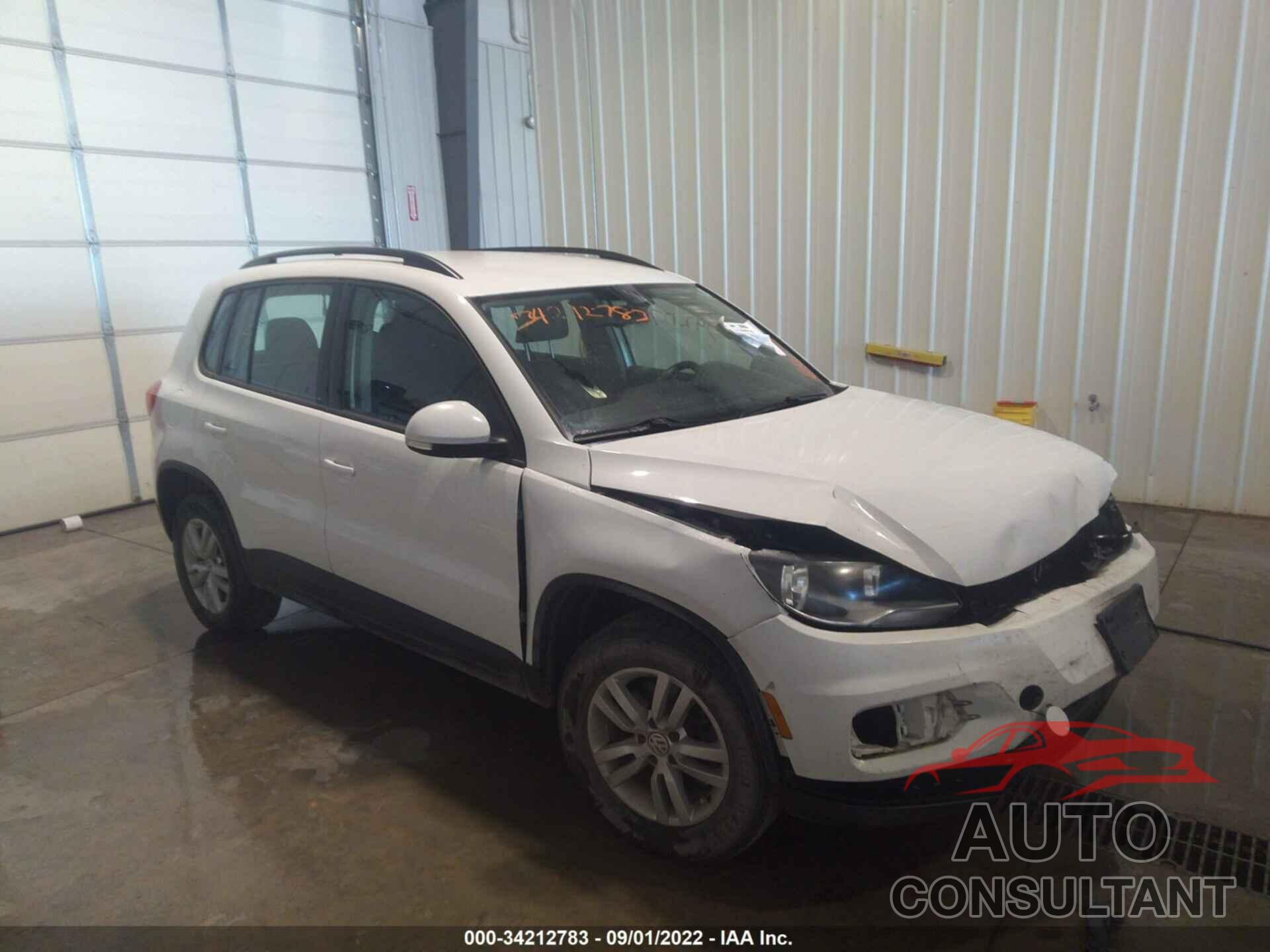 VOLKSWAGEN TIGUAN 2017 - WVGBV7AX6HK005312