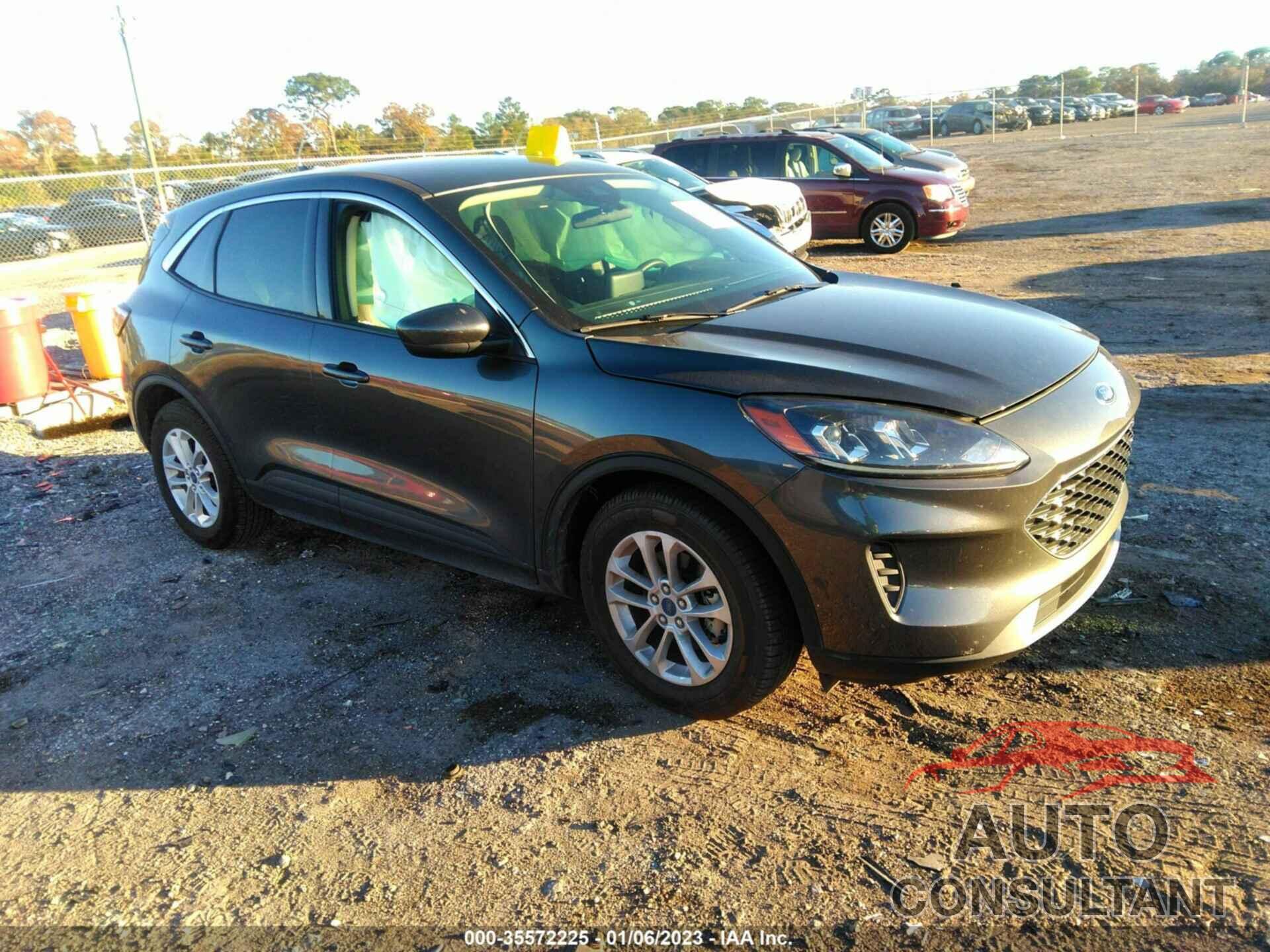 FORD ESCAPE 2020 - 1FMCU0G60LUA12556