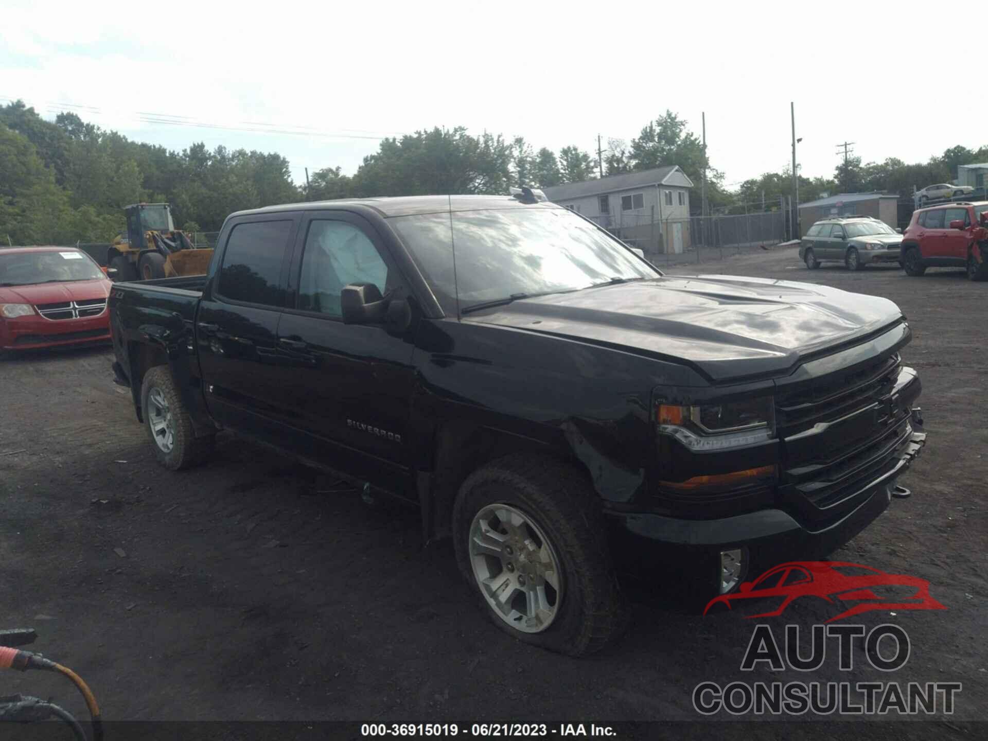 CHEVROLET SILVERADO 1500 2018 - 3GCUKREC5JG374748