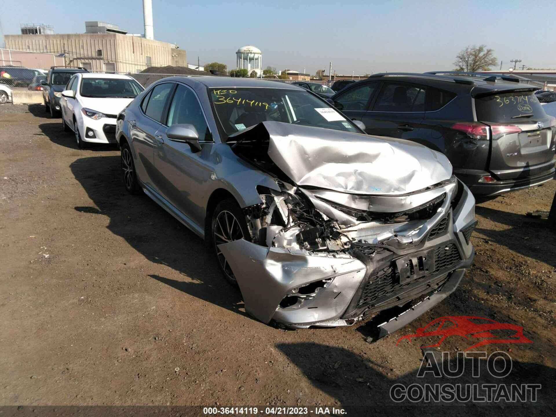 TOYOTA CAMRY 2022 - 4T1G11AK9NU640611