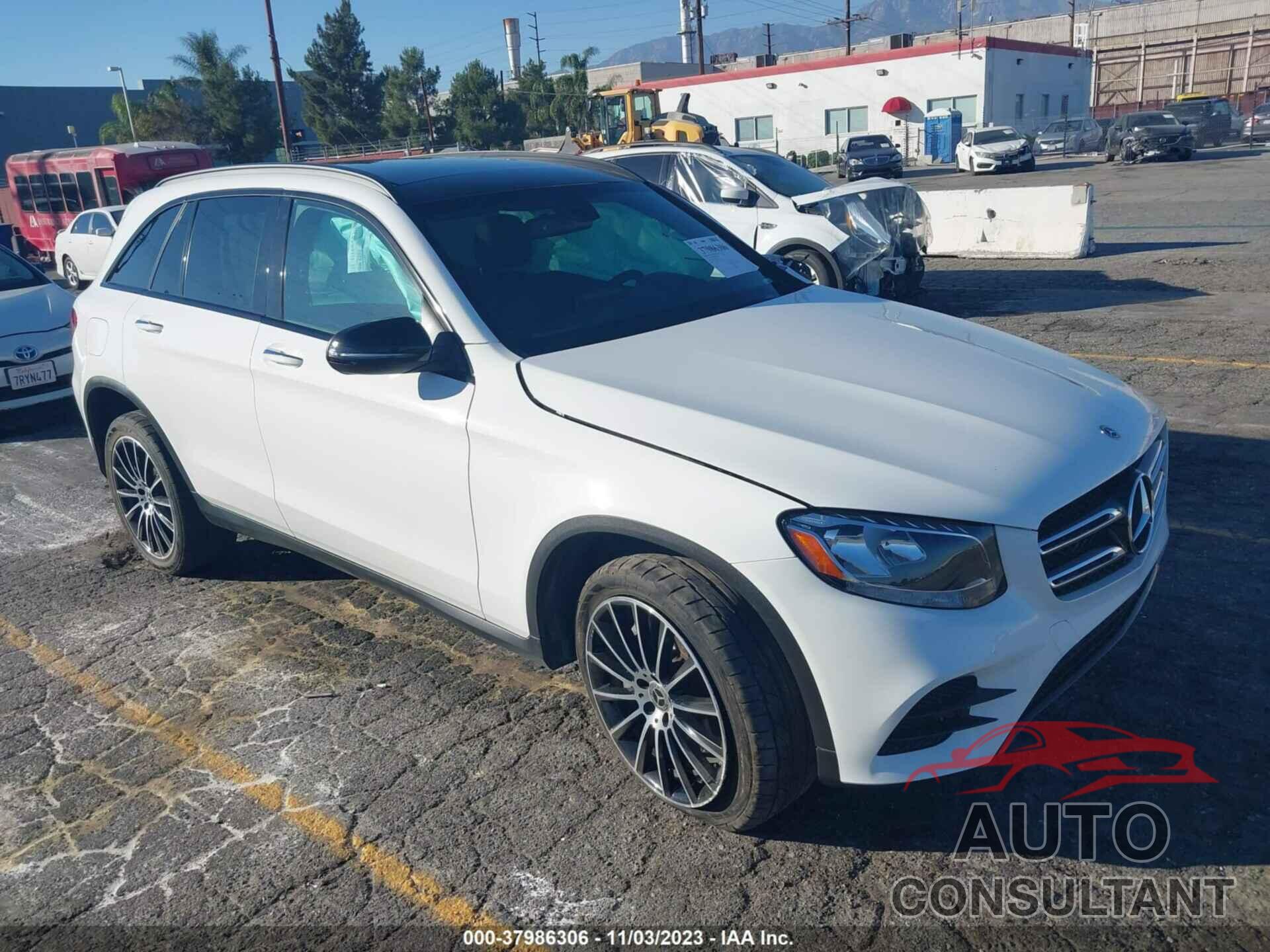 MERCEDES-BENZ GLC 300 2018 - WDC0G4JB2JV068902