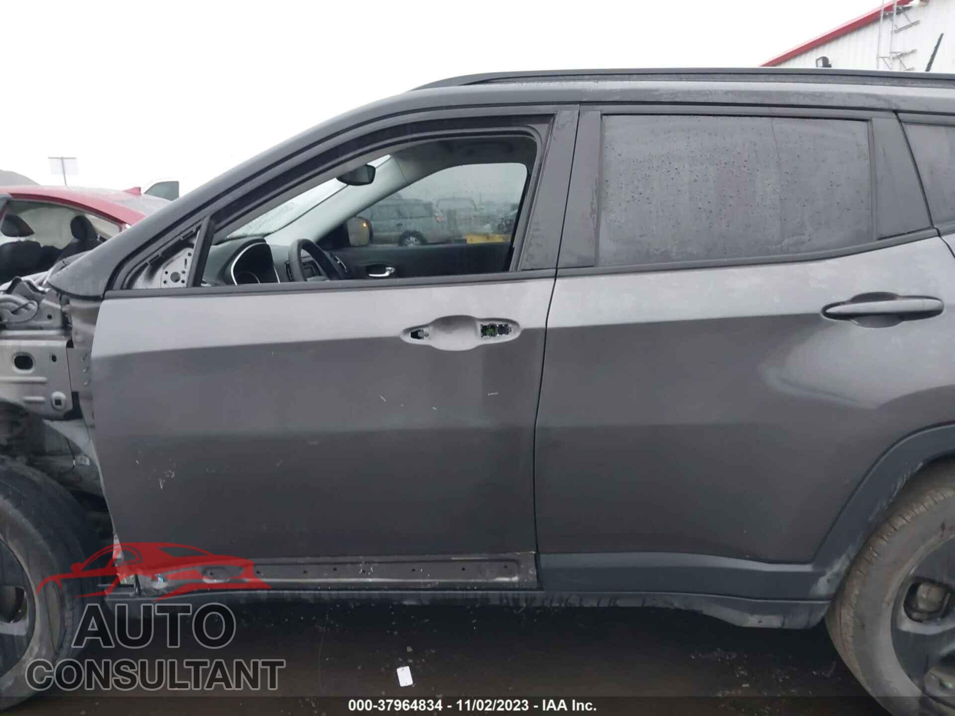 JEEP COMPASS 2018 - 3C4NJDBB7JT304522