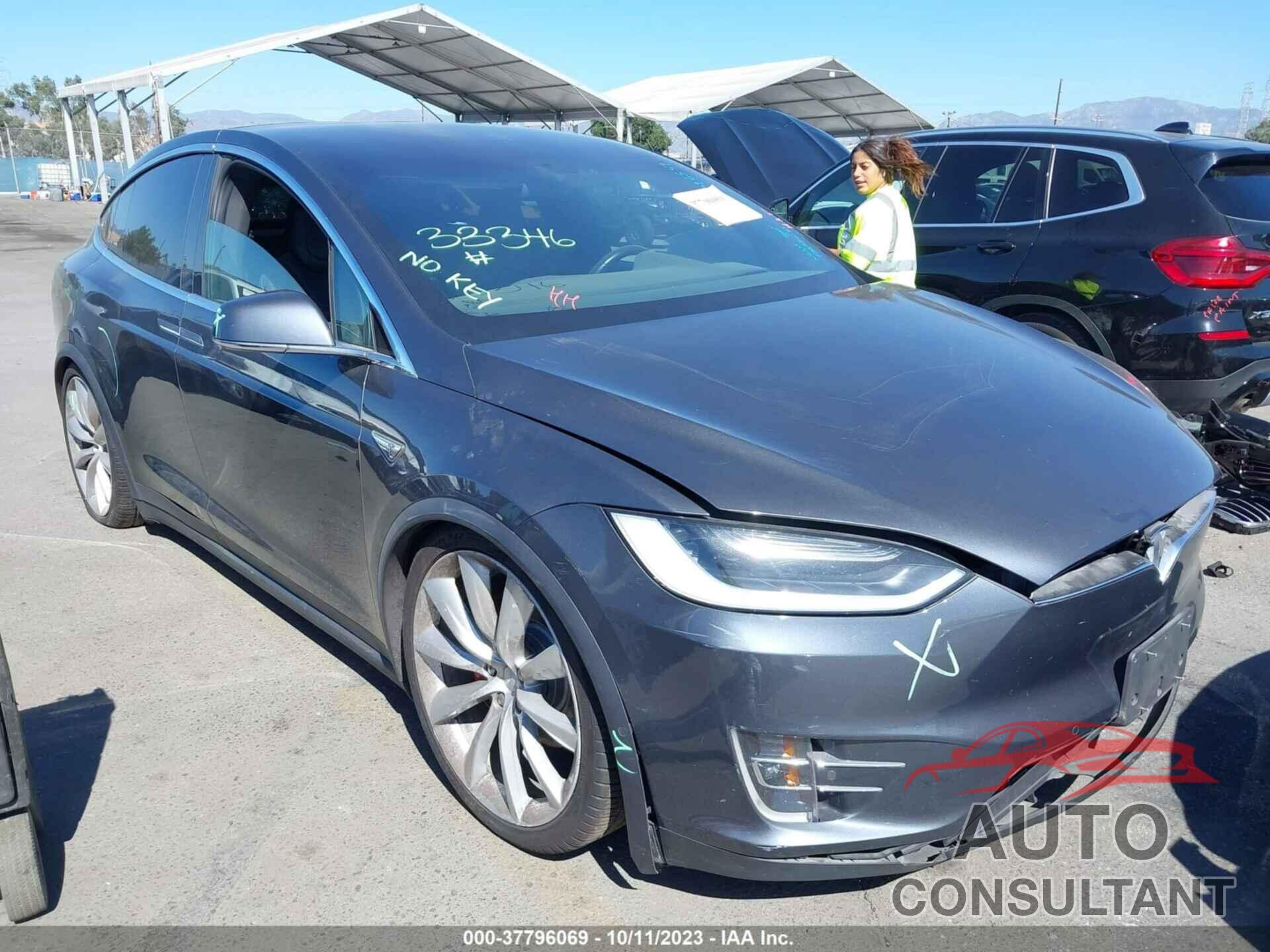 TESLA MODEL X 2016 - 5YJXCAE4XGFS00306