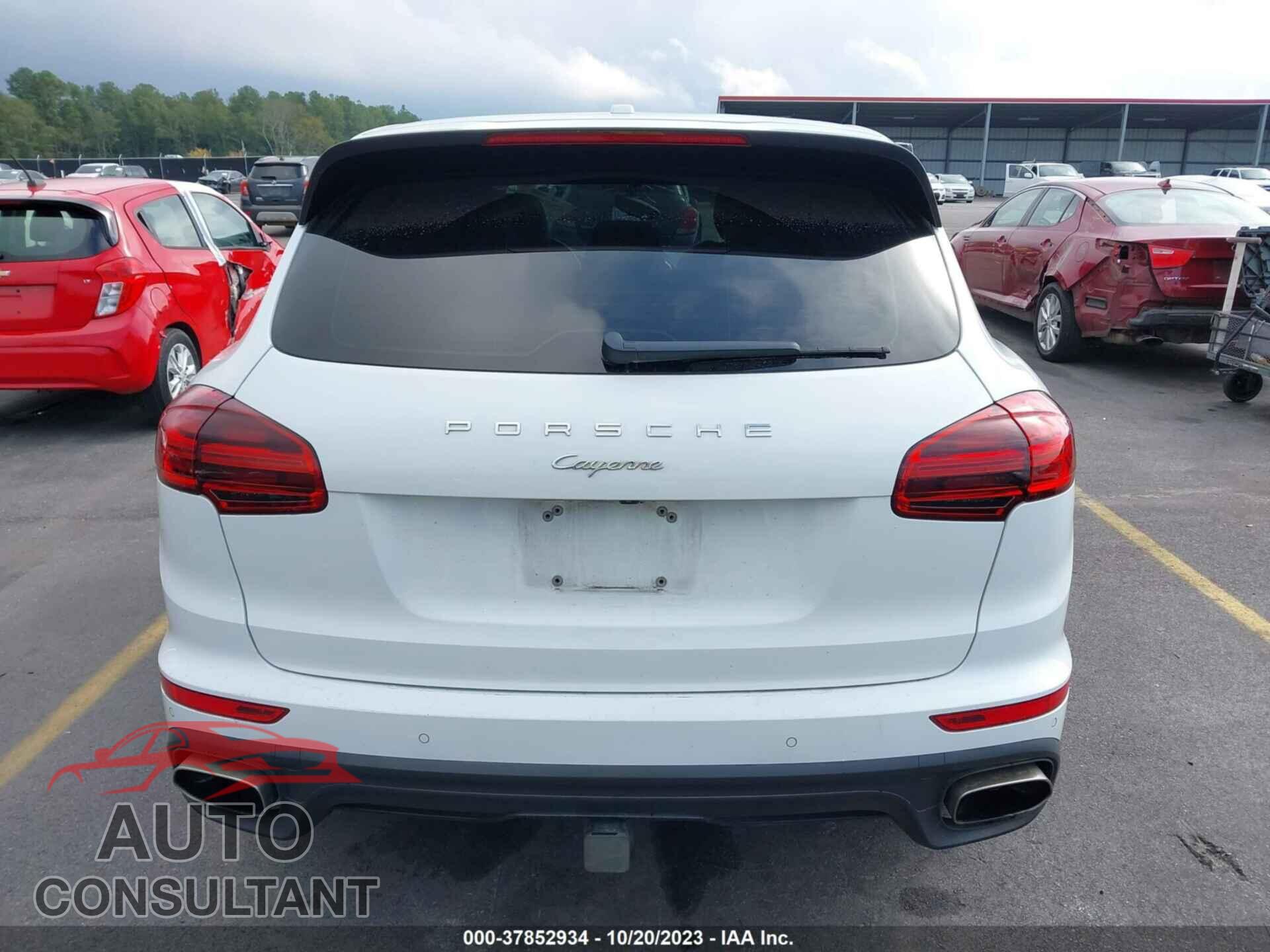 PORSCHE CAYENNE 2017 - WP1AA2A27HKA88279