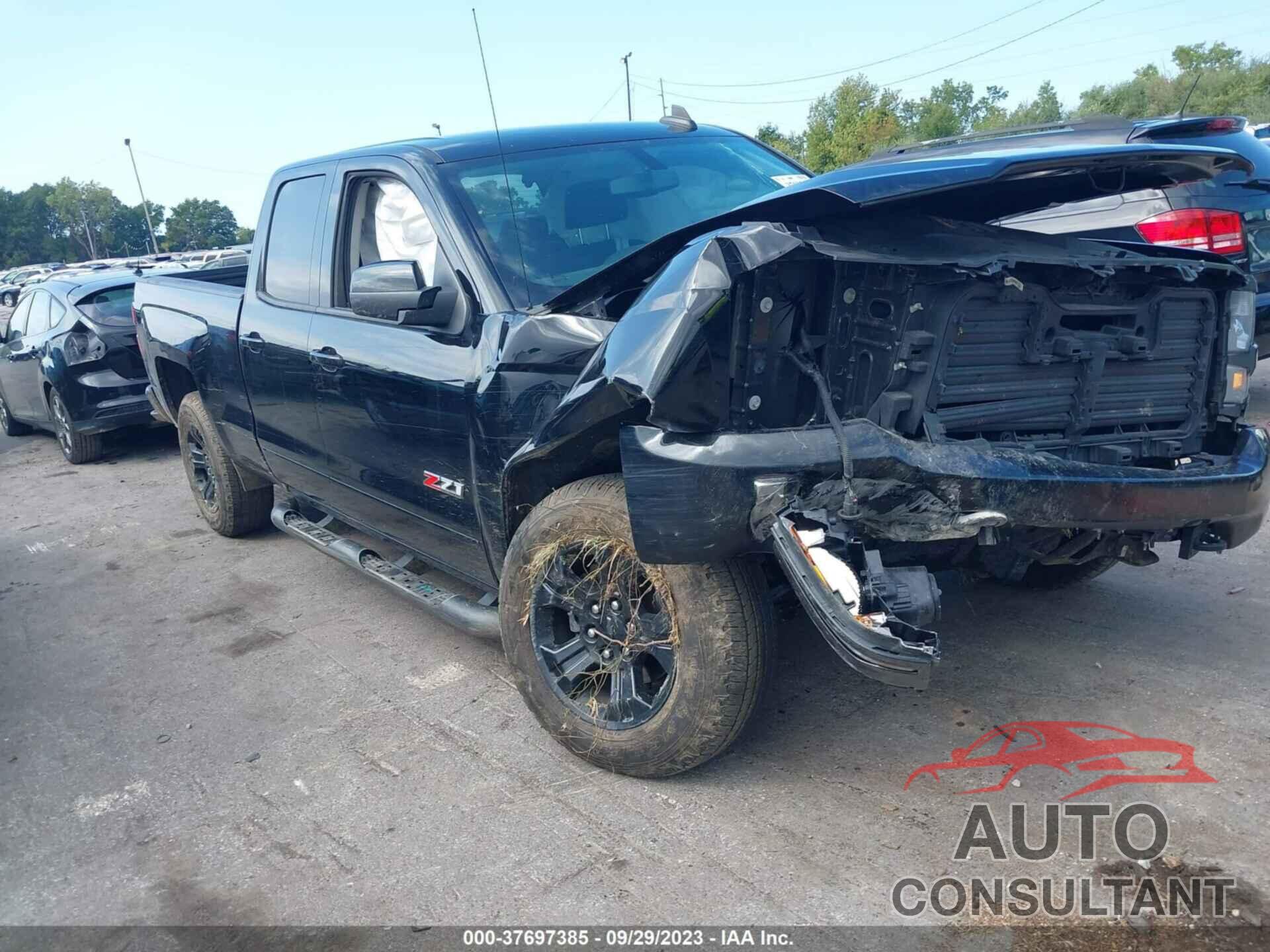 CHEVROLET SILVERADO 1500 2018 - 1GCVKREC8JZ230762