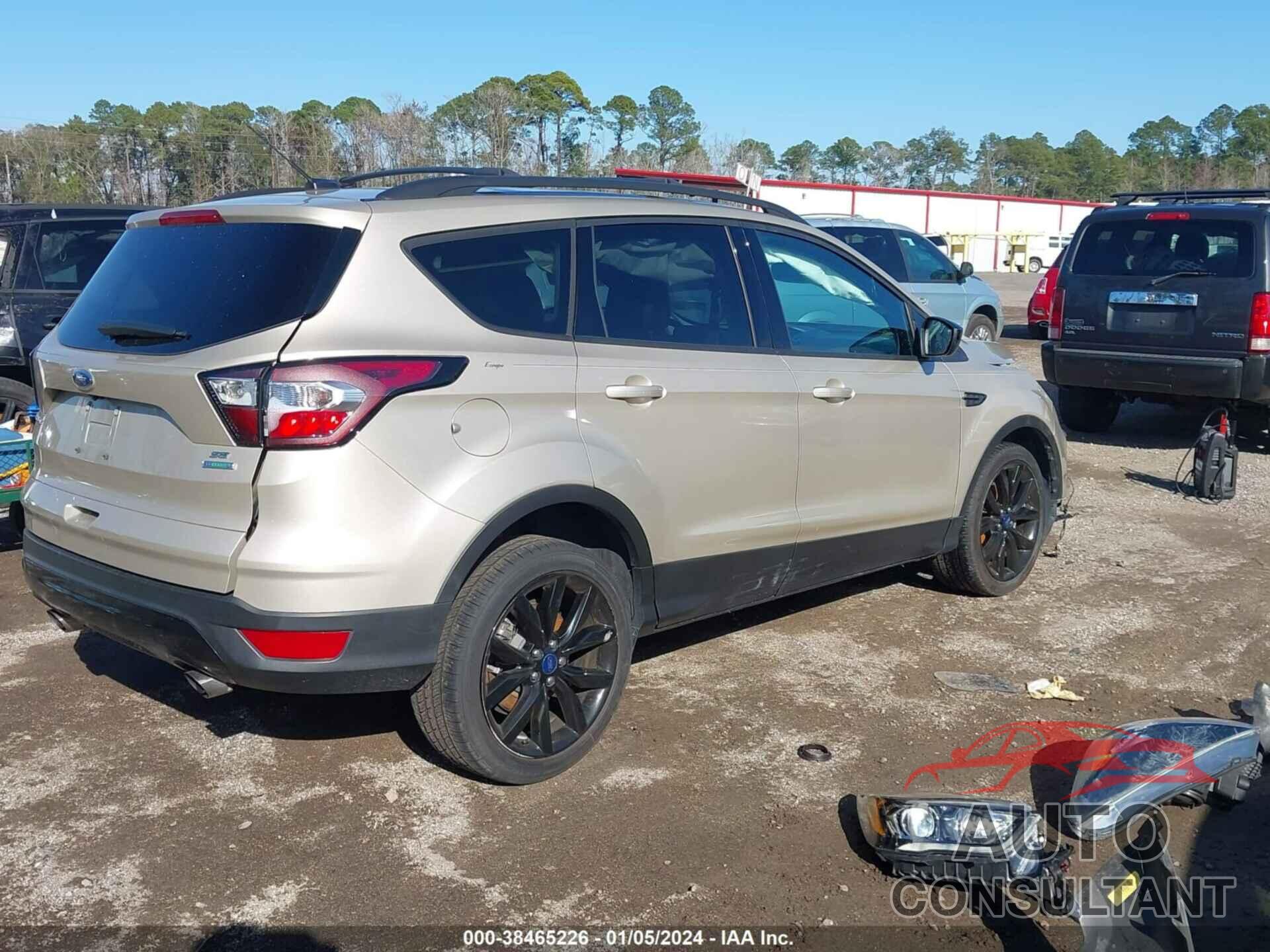 FORD ESCAPE 2017 - 1FMCU0GD8HUE86499