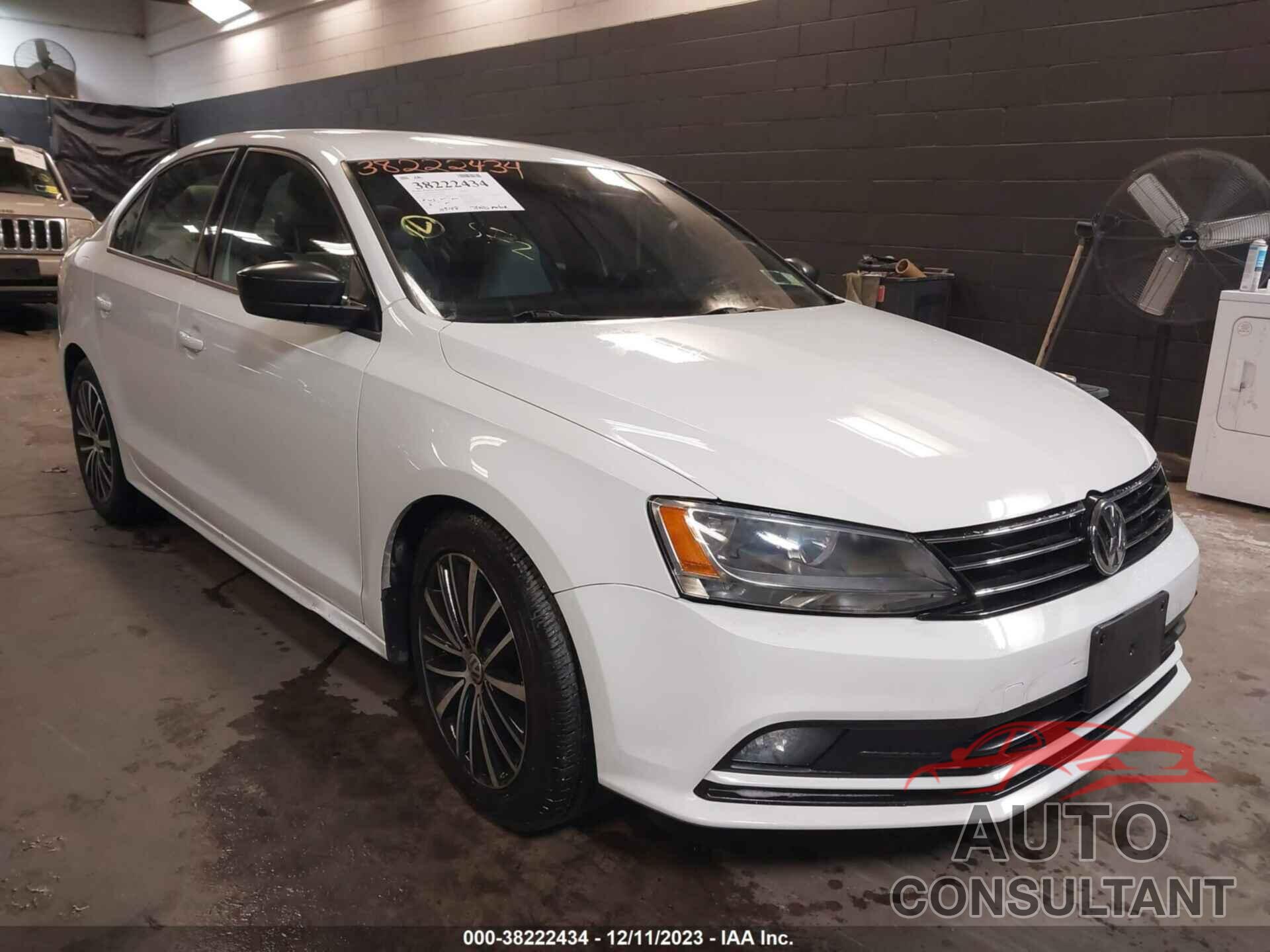 VOLKSWAGEN JETTA 2016 - 3VWD17AJ7GM286819