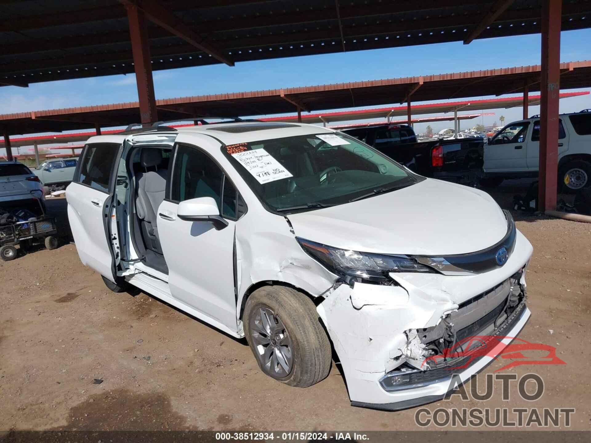 TOYOTA SIENNA 2022 - 5TDJRKEC5NS083079