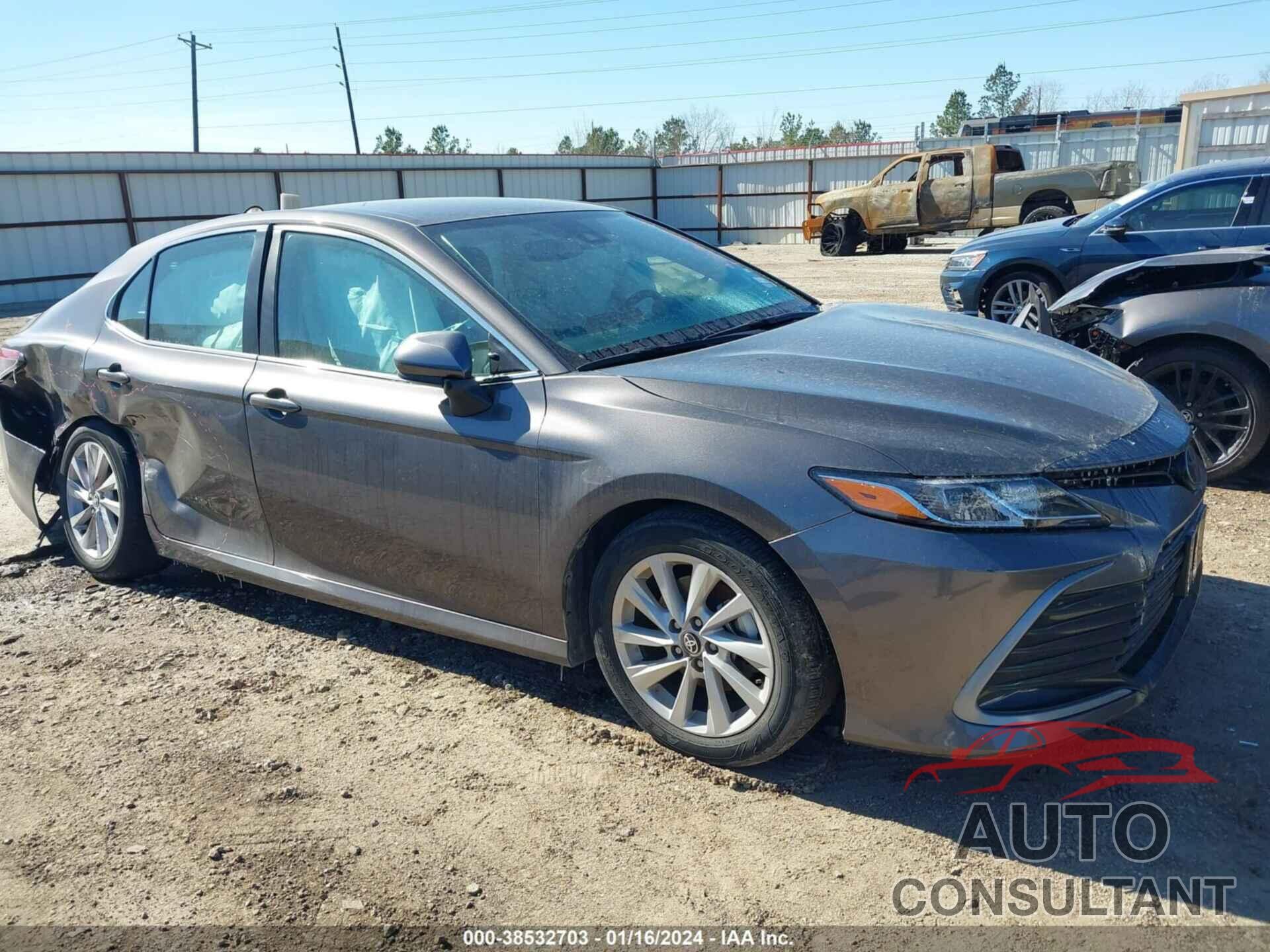 TOYOTA CAMRY 2023 - 4T1C11AK5PU724913