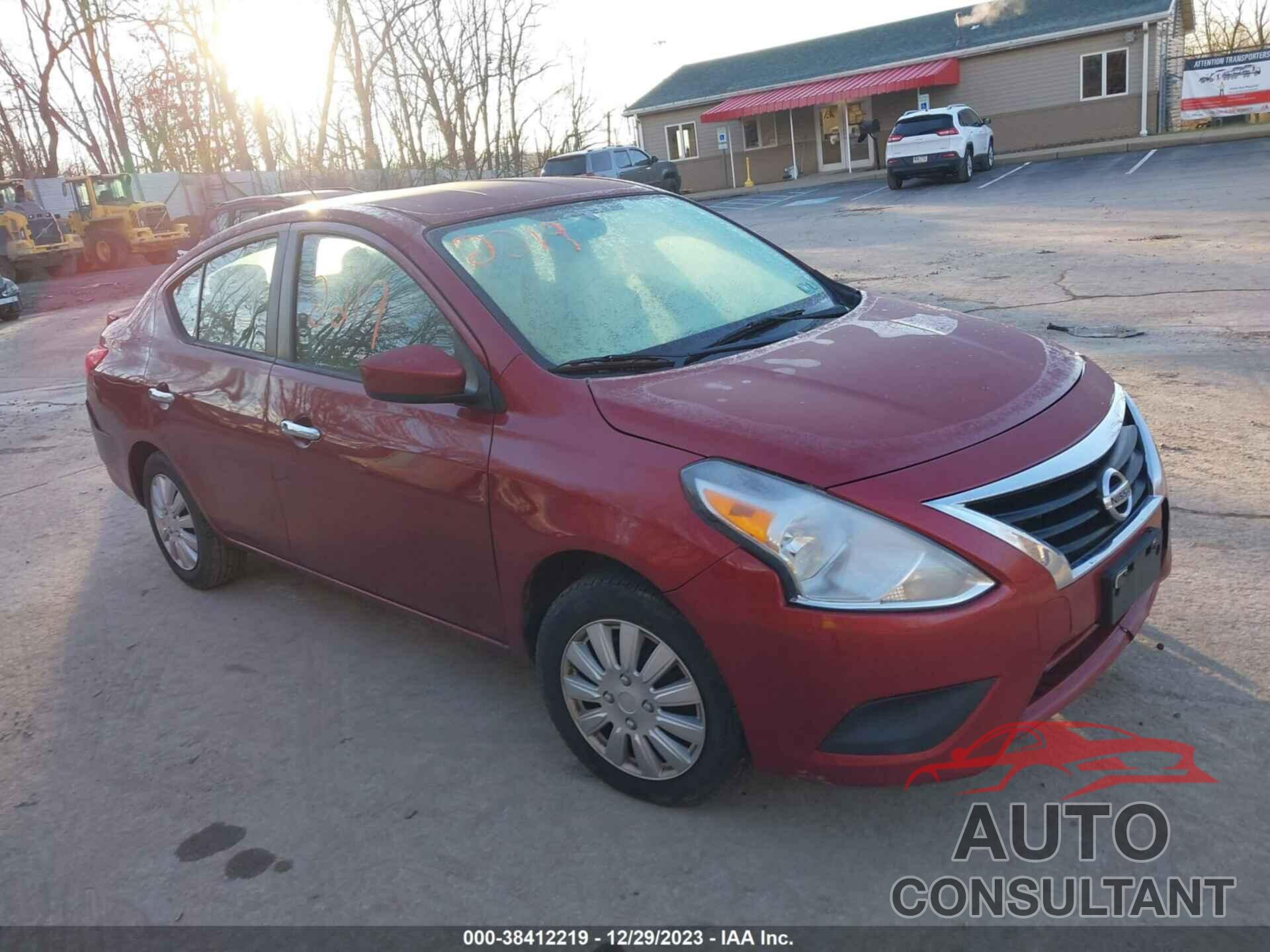 NISSAN VERSA 2018 - 3N1CN7AP7JL863517