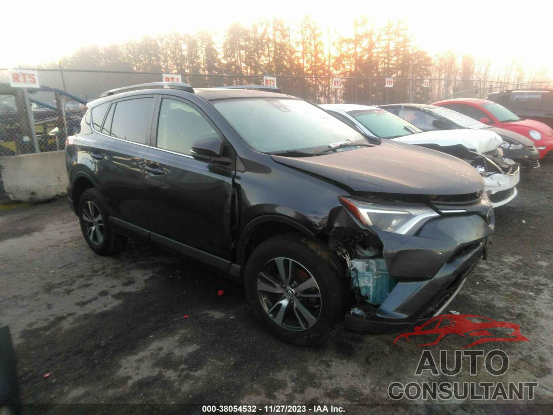 TOYOTA RAV4 2017 - JTMWFREV8HJ143043