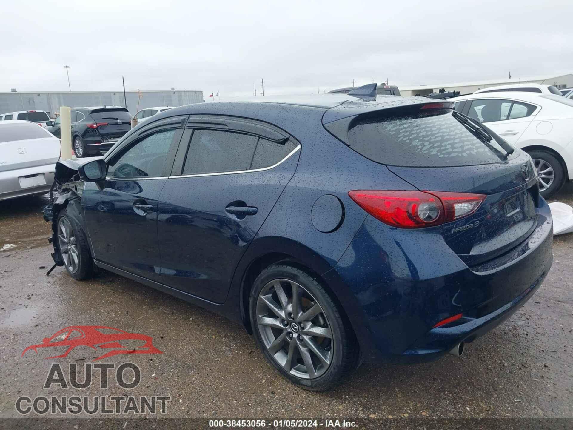 MAZDA MAZDA3 2018 - 3MZBN1L34JM266025