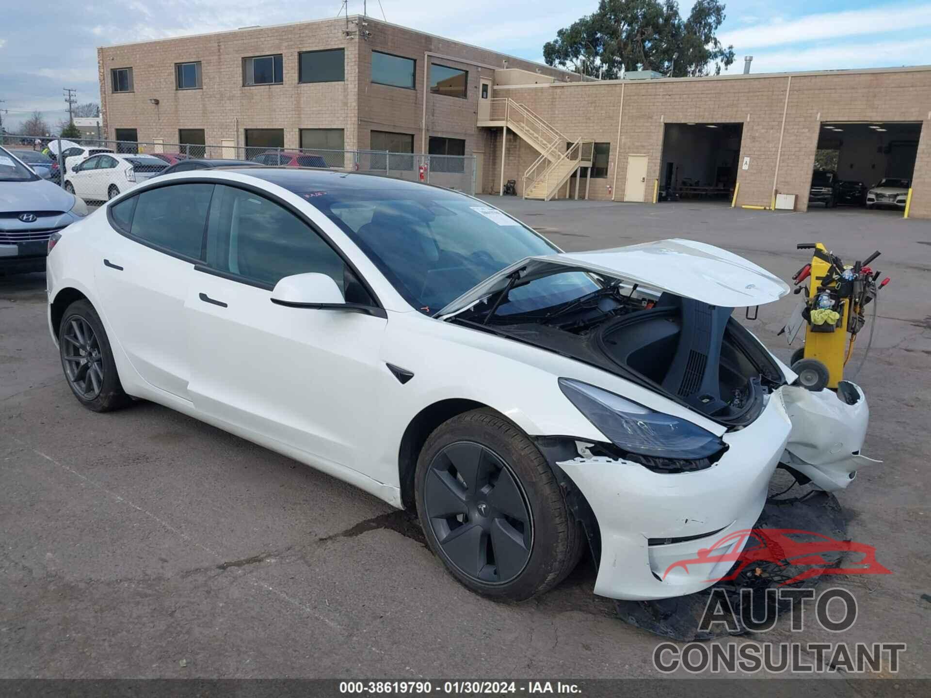 TESLA MODEL 3 2023 - 5YJ3E1EA9PF606186