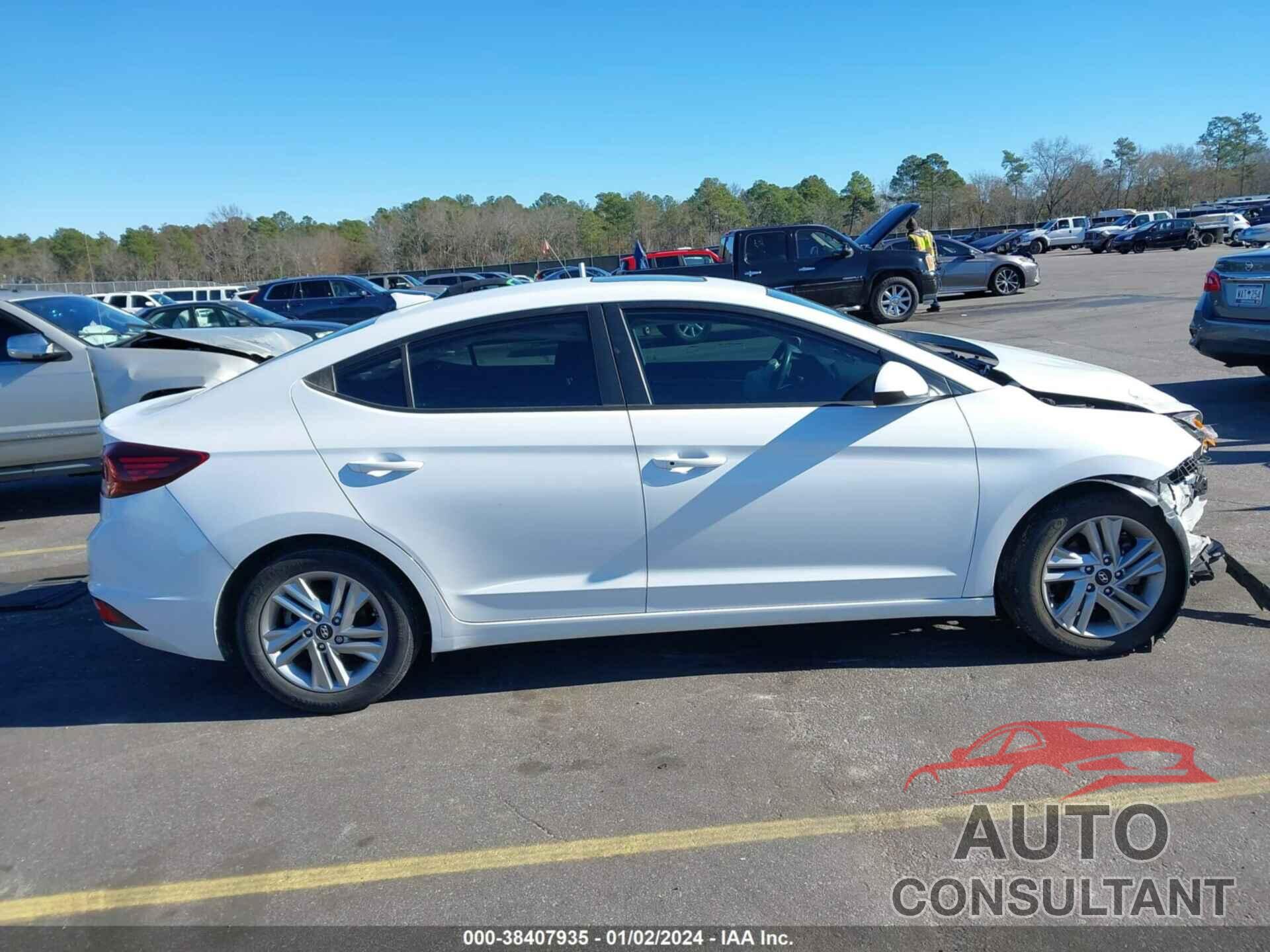 HYUNDAI ELANTRA 2020 - 5NPD84LF7LH590626